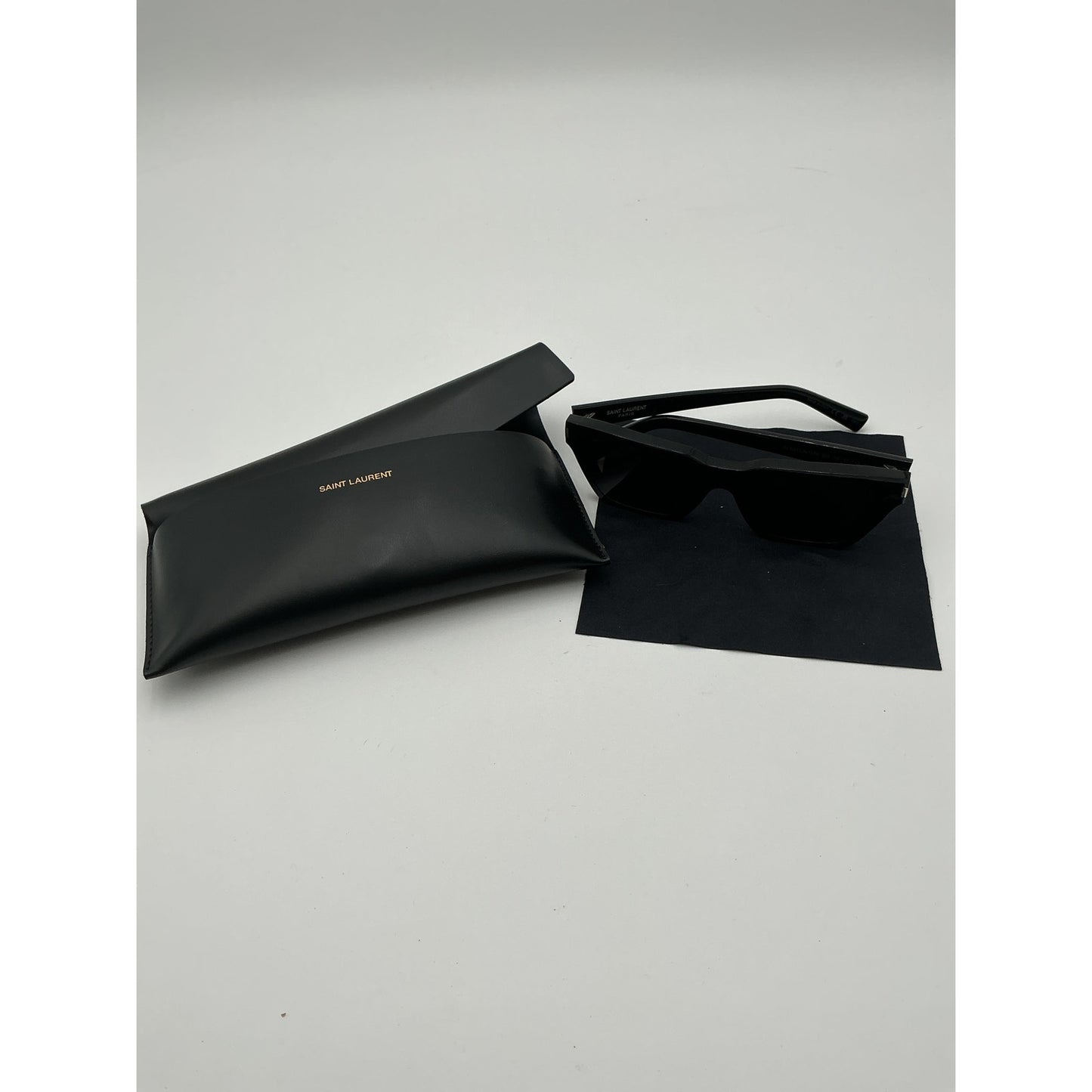 Saint Laurent Eyewear Black Acetate Calista Cat-Eye Acetate Sunglasses Size OS