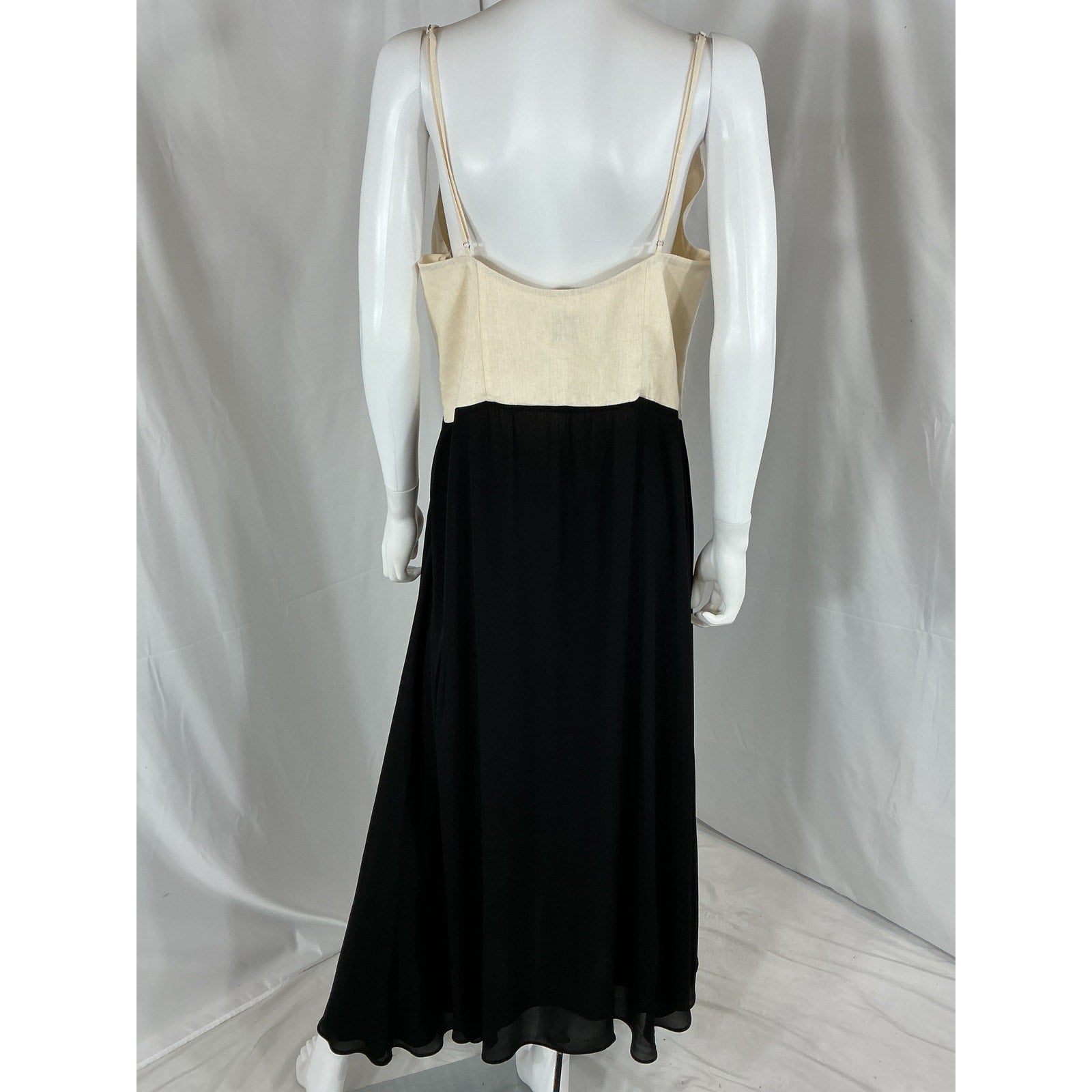 Dissh 'Grace' White Linen V Neck Midi Dress Size 12