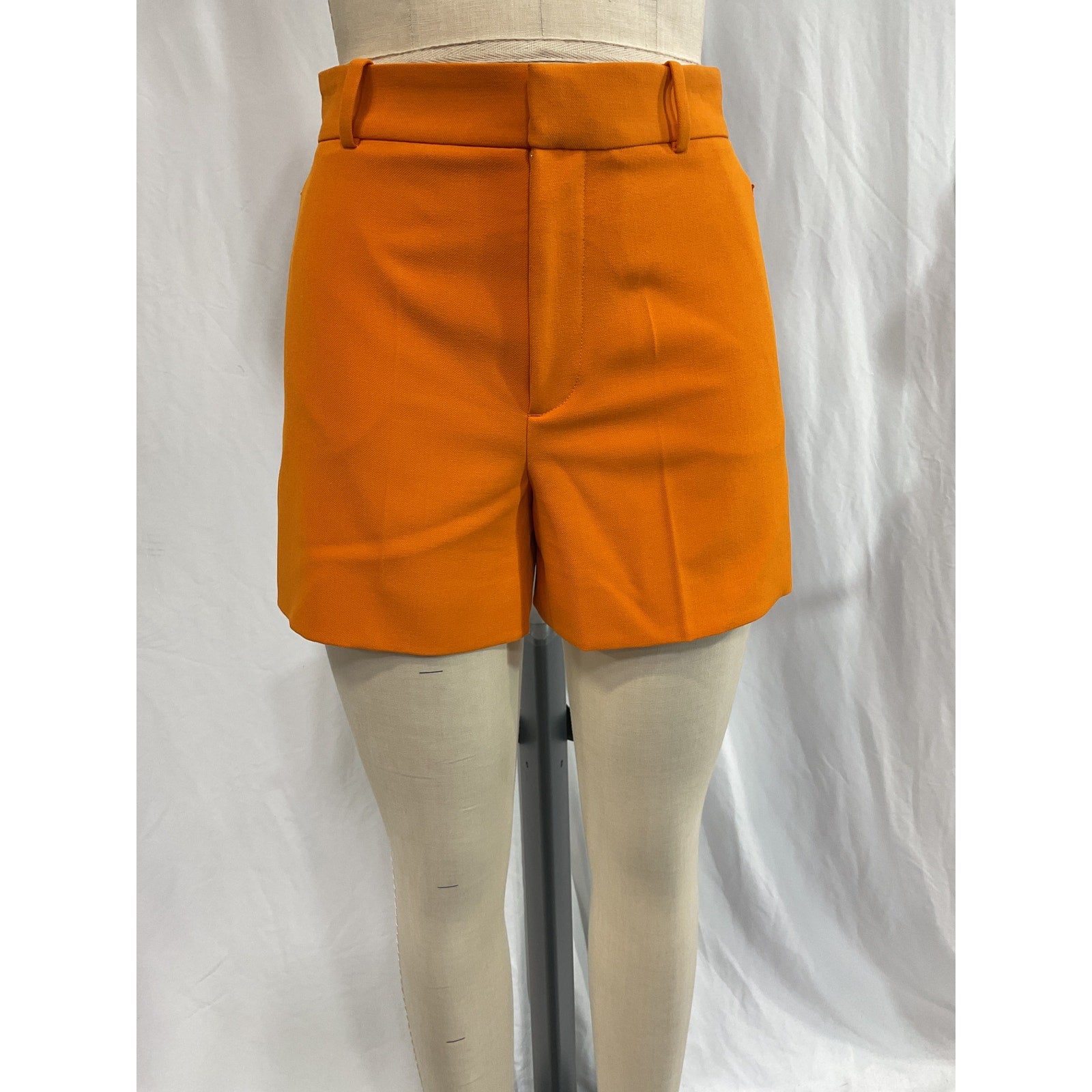 Frame 'High Rise' Yellow Crepe Trouser Short Size 2