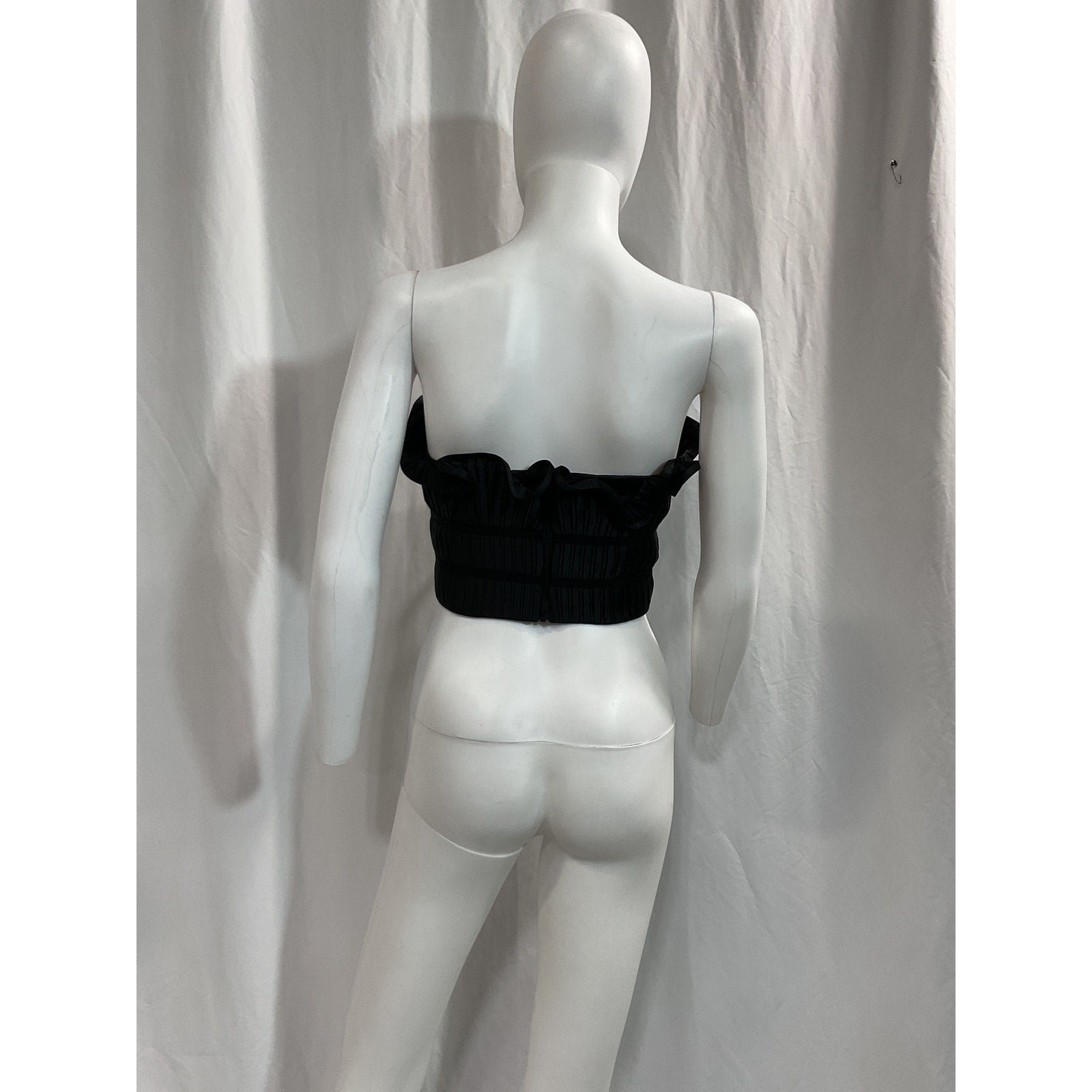 Amur 'Oriel' Black Top Size 4