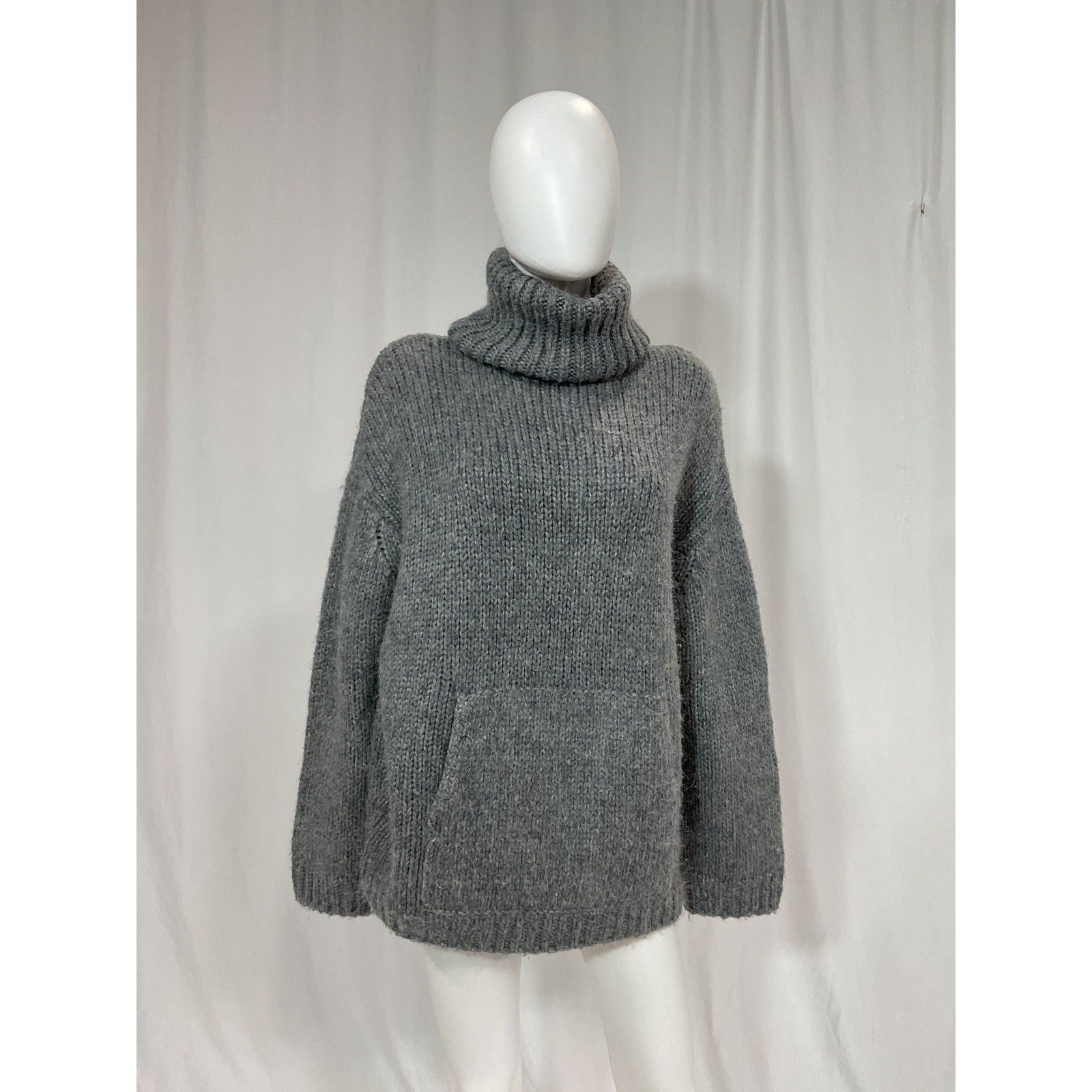 Helsa 'Janin' Silver Turtleneck Sweater Size S