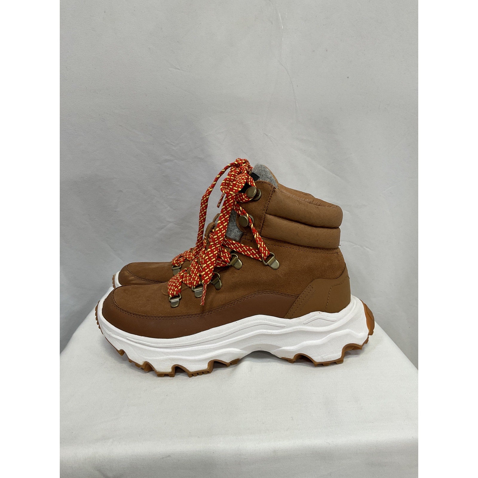 Sorel 'Kinetic Breakthru' Suede Leather Brown Conquest Boot Size 8.5