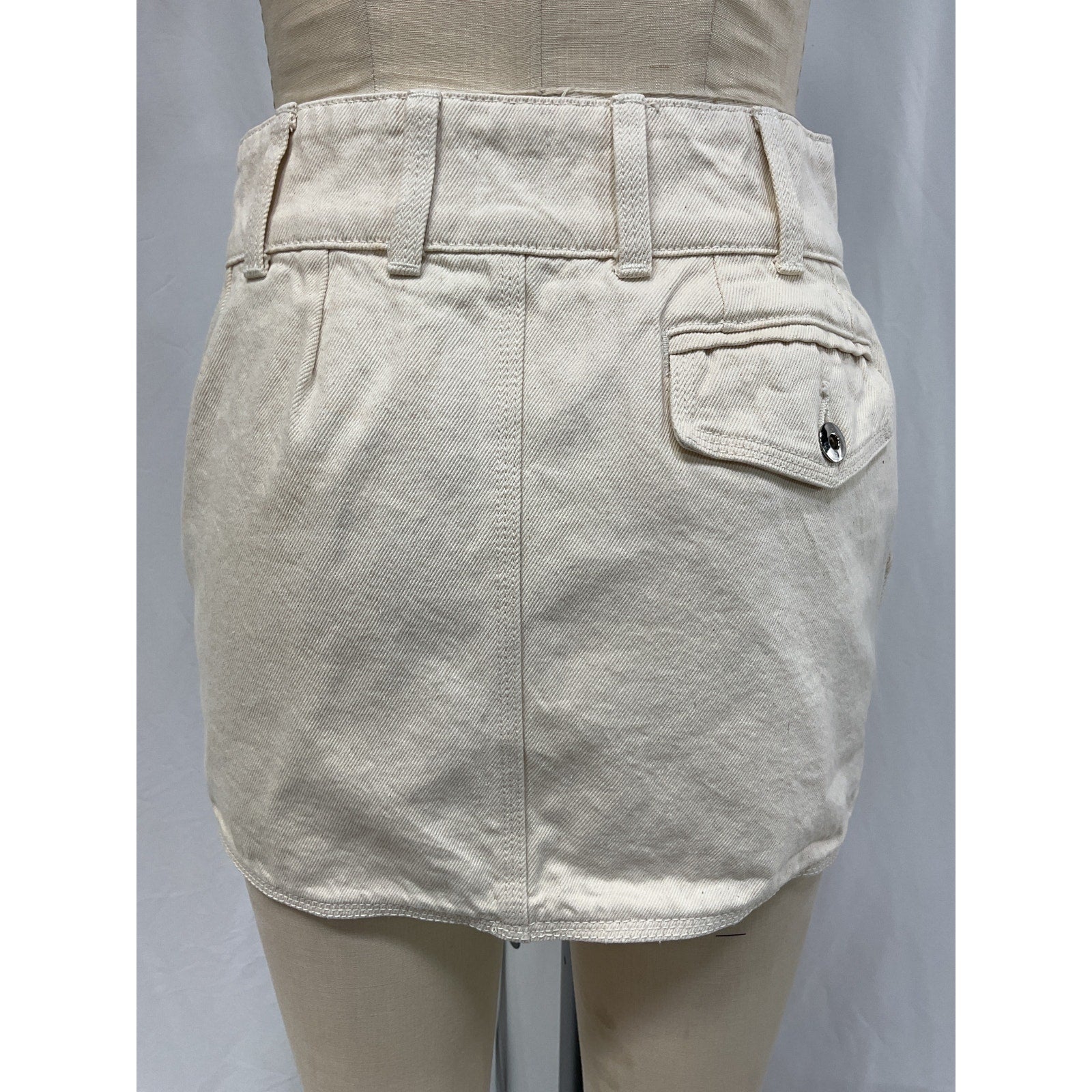 Helsa 'Low Rise' White Mini Skirt Size S