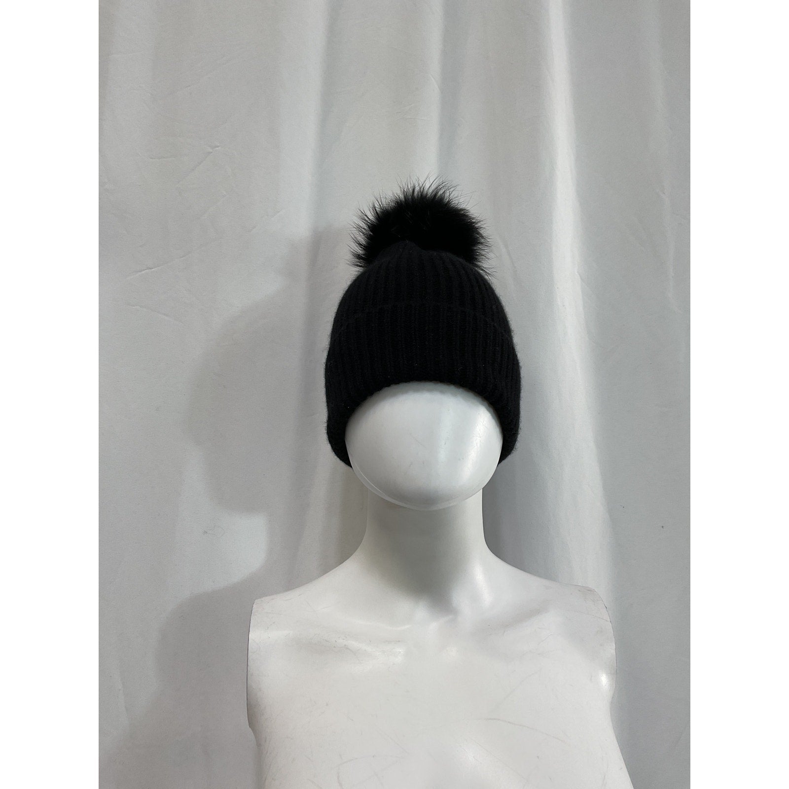 Amicale Cashmere & Fox Fur Black Pom-Pom Beanie Size OS