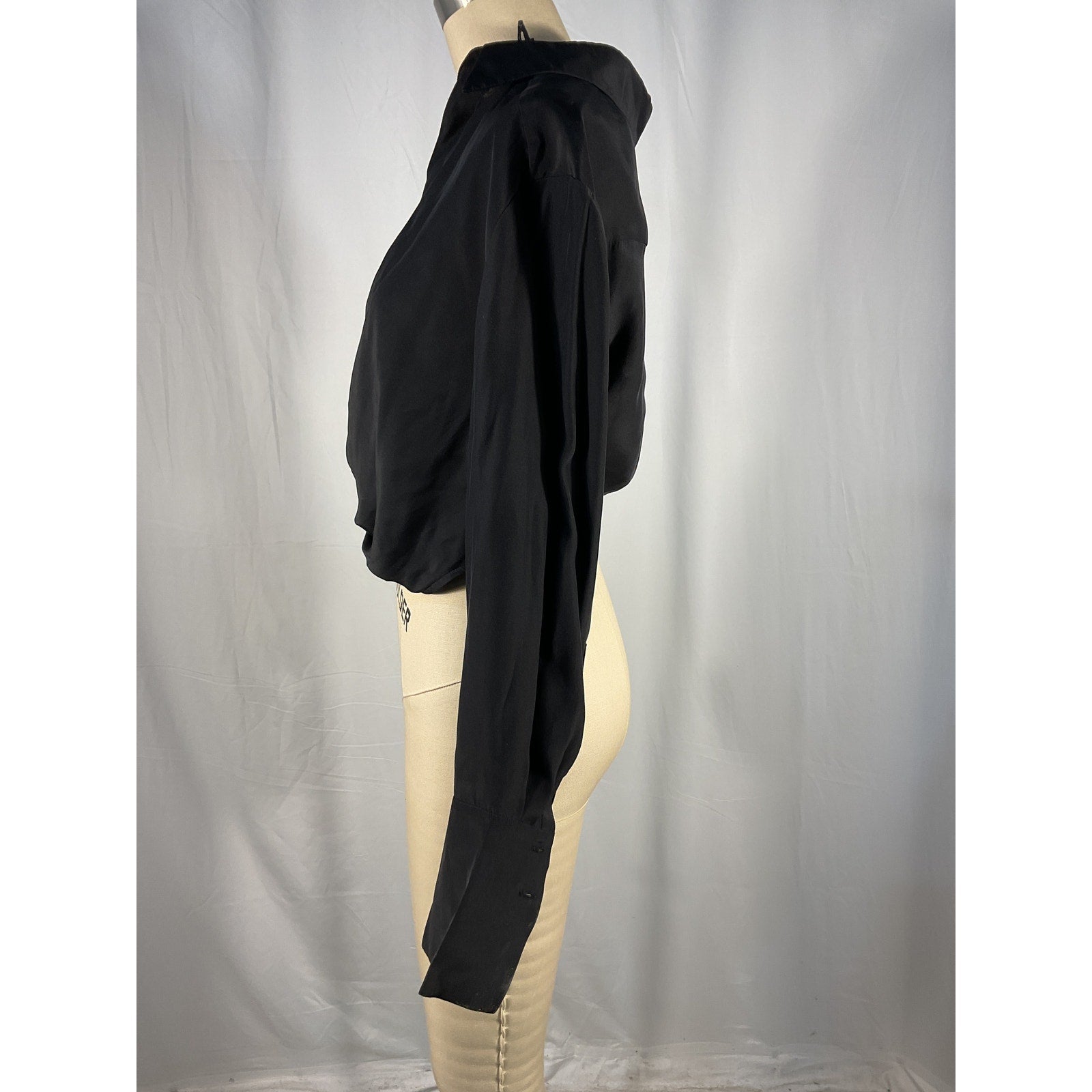 Gauge81 'Myoko' Black Satin Top Size S