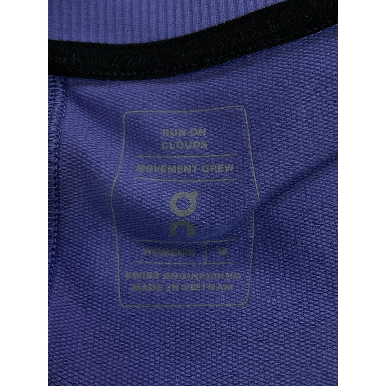 On 'Movement' Blue Crewneck Long Sleeve Sweatshirt Size M