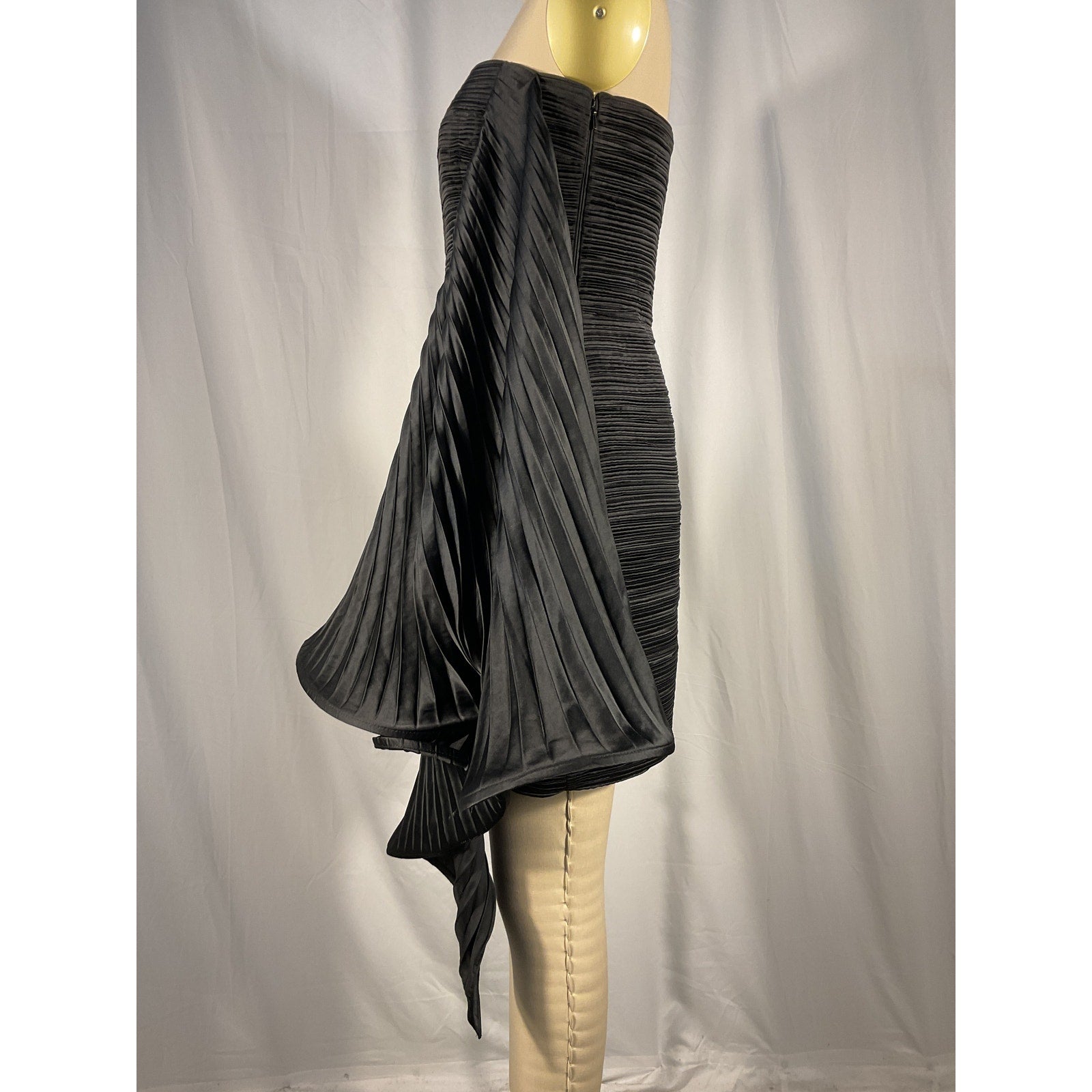 Amur 'Kayleigh' Black Satin Ruffle Dress Size 6