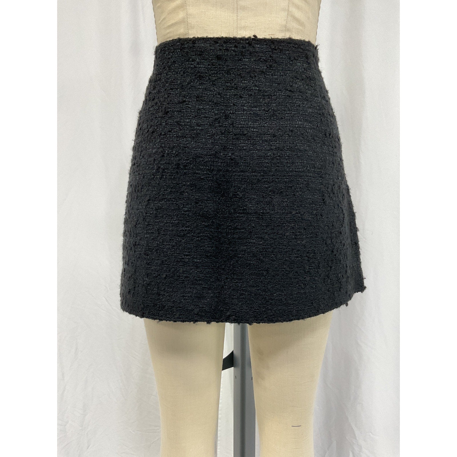 D�en 'Elina' Black Acrylic Skirt Size 10