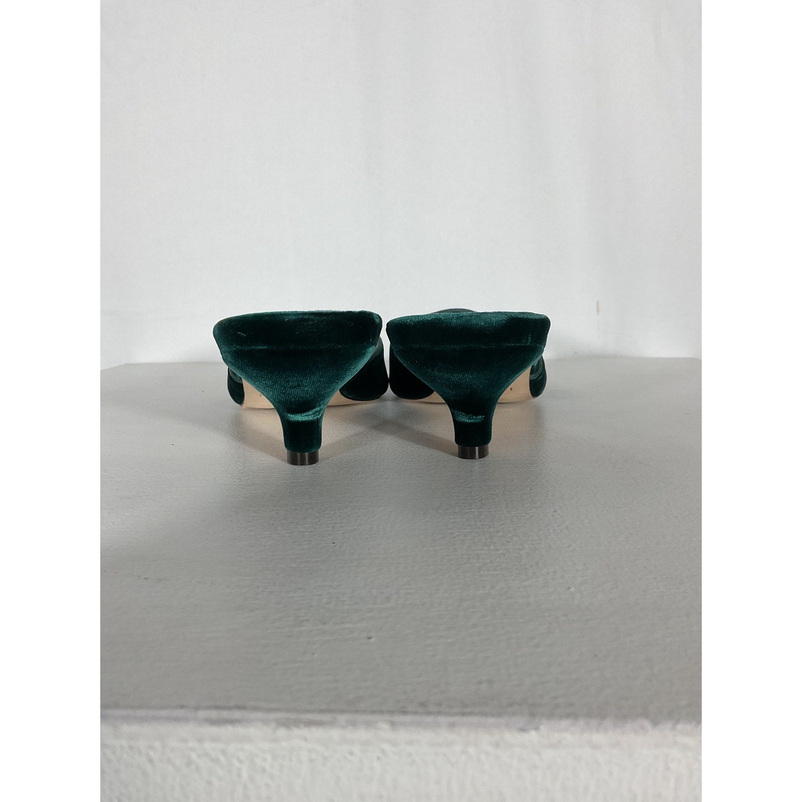 D�en 'Callie' Green Velvet Mule Size 40