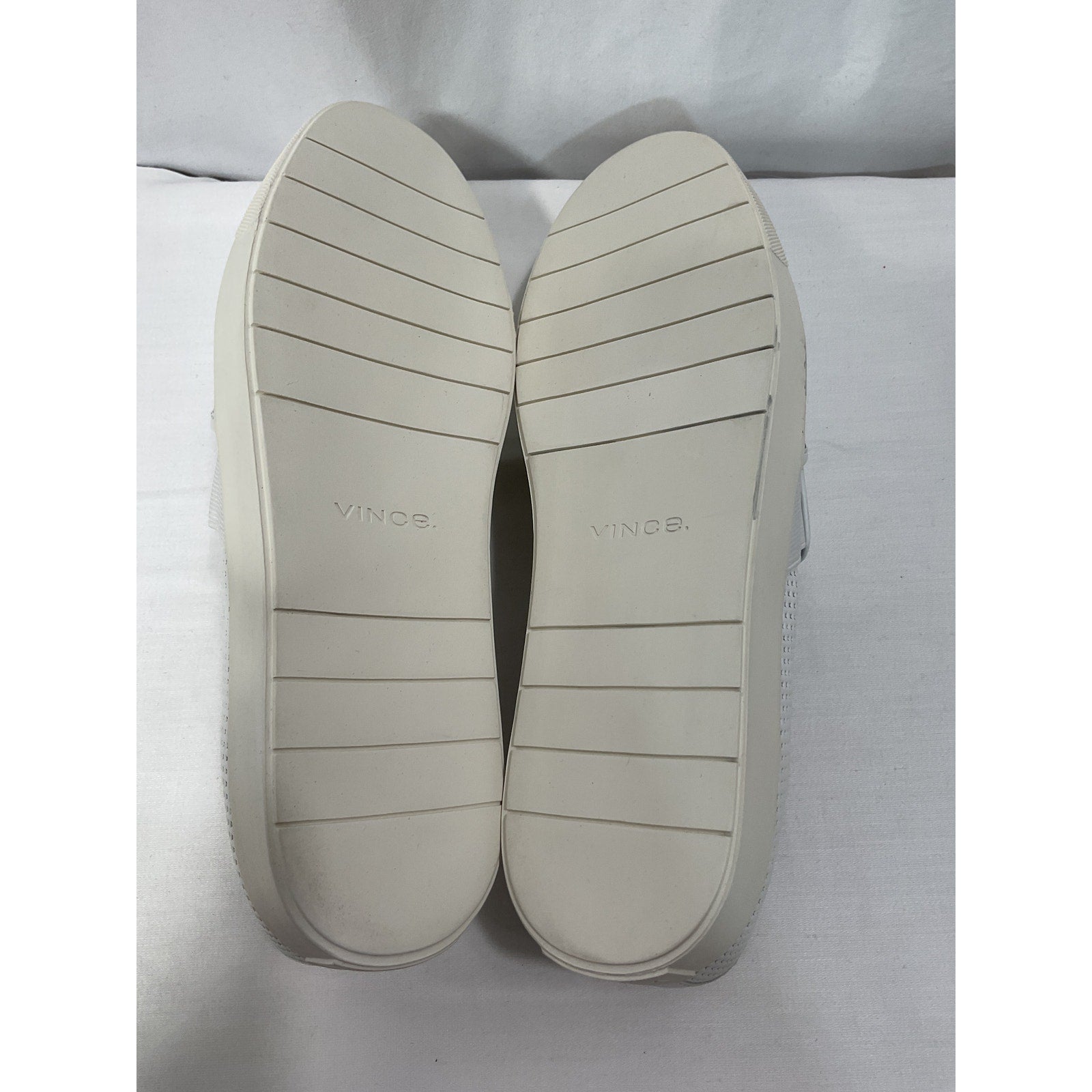 Vince 'Blair' White Crosshatched Leather Slip-On Sneakers Size 9