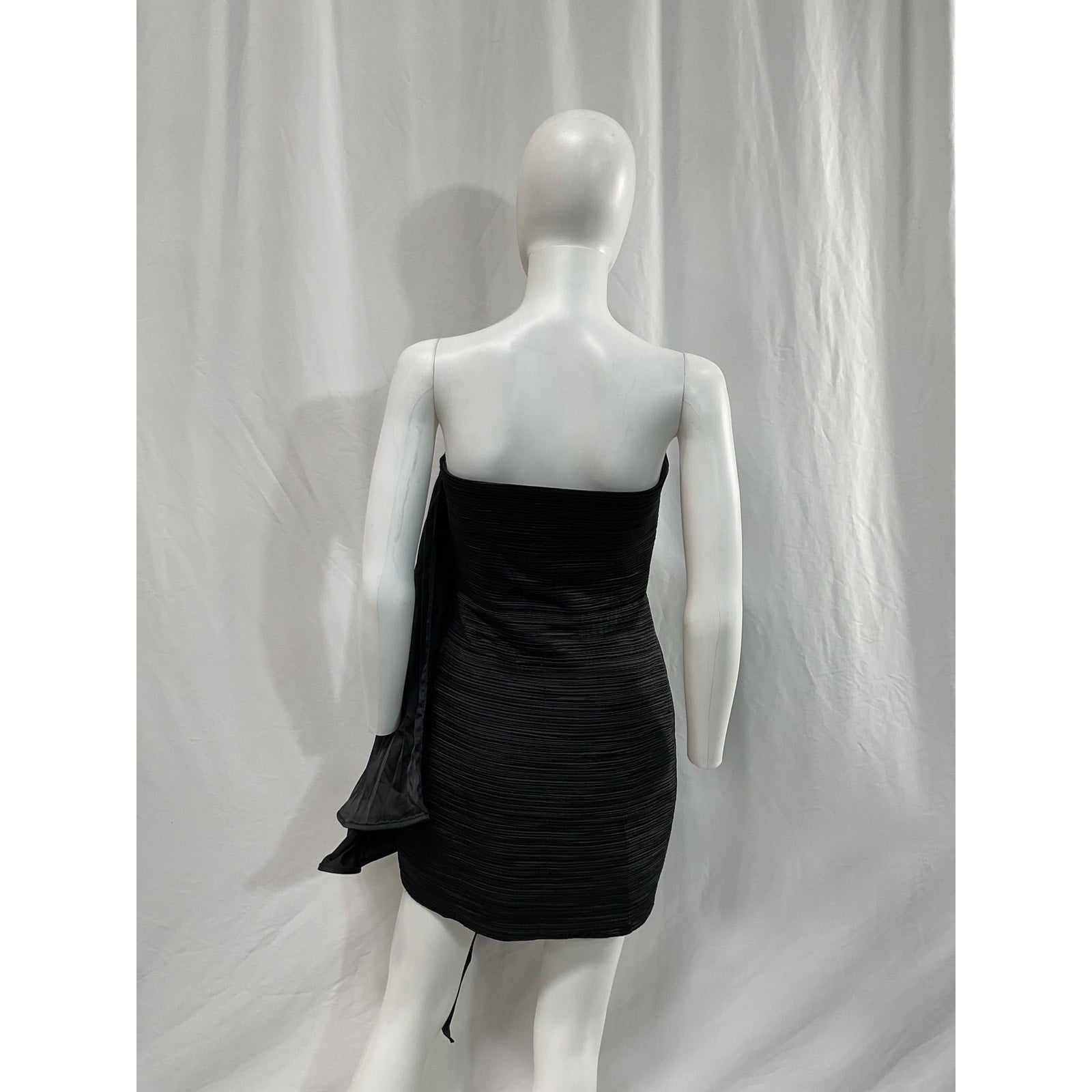 Amur 'Kayleigh' Black Satin Dress Size 4