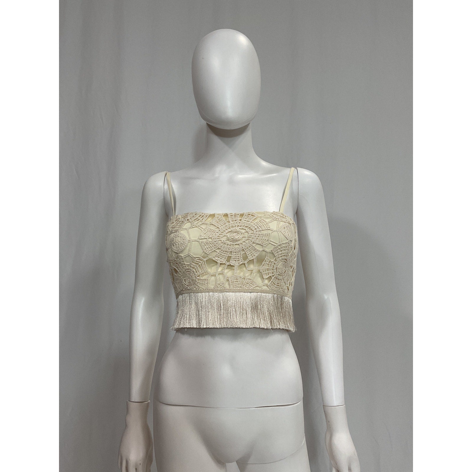 Patbo 'Fringe' White Cropped Lace Fringe Hem Top Size L - NWT