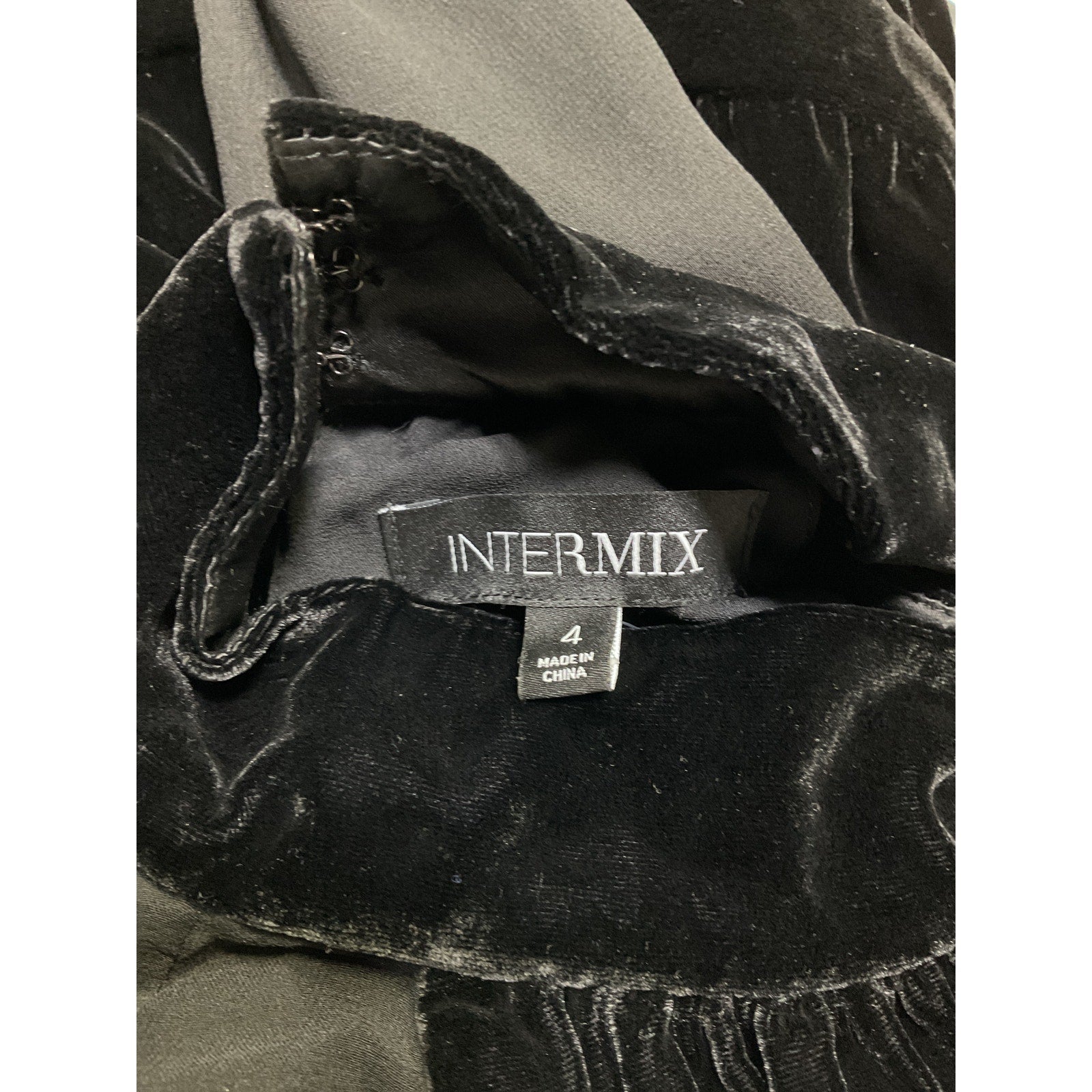 Intermix 'Sophie' Black Rayon Velvet Blouson Sleeve Romper Size 4