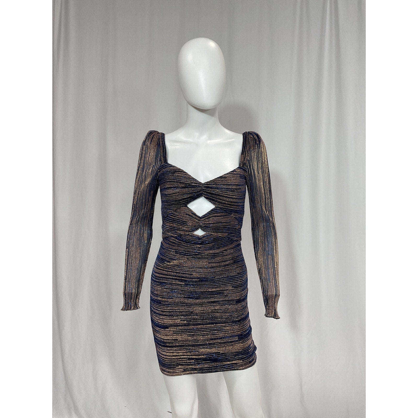 Saylor 'Allia' Black Three Quarter Sleeve Metallic Sweetheart Neck Dress Size S
