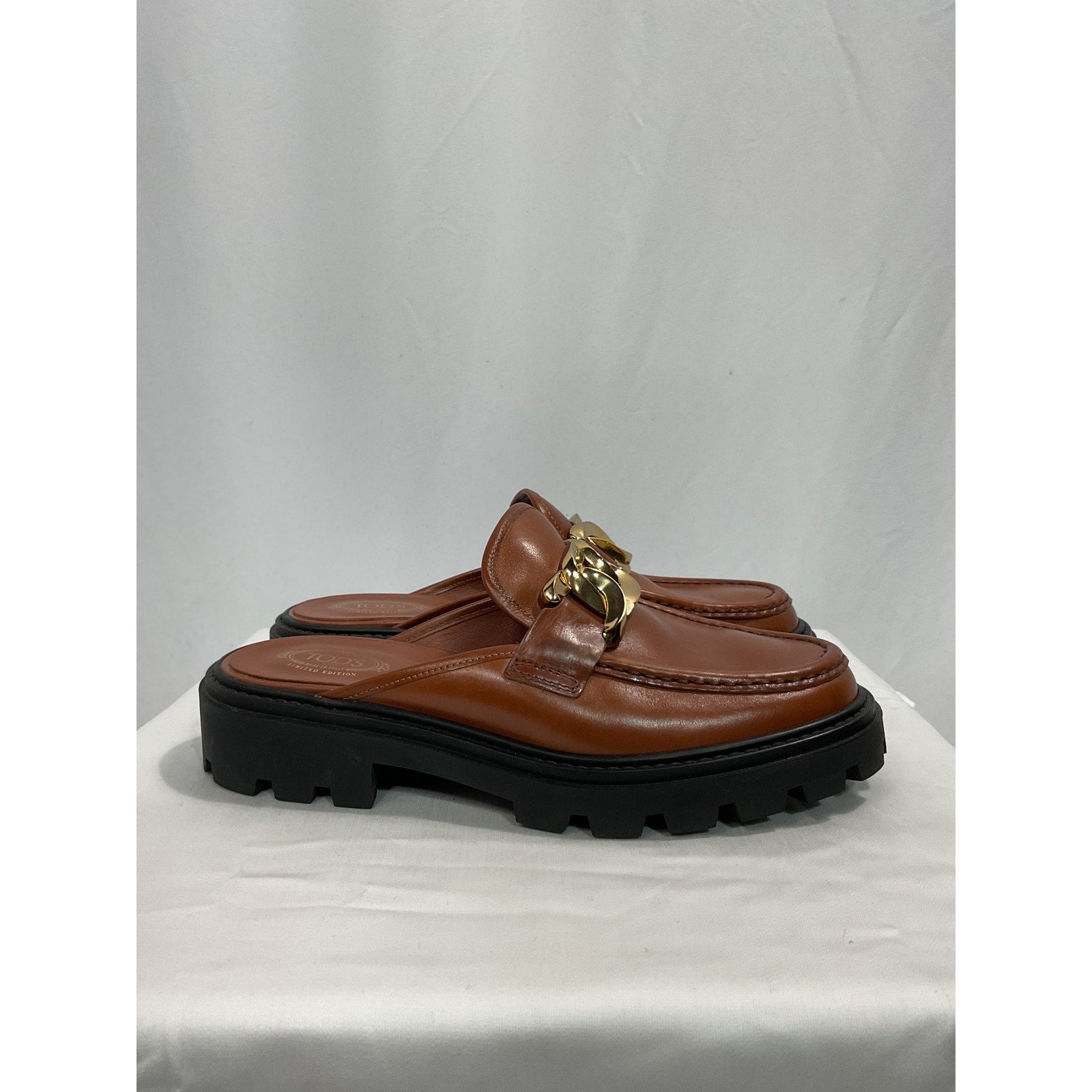Tod's 'Gomma' Brown Pesante Gold Chain-Embellished Leather Mules Size 9