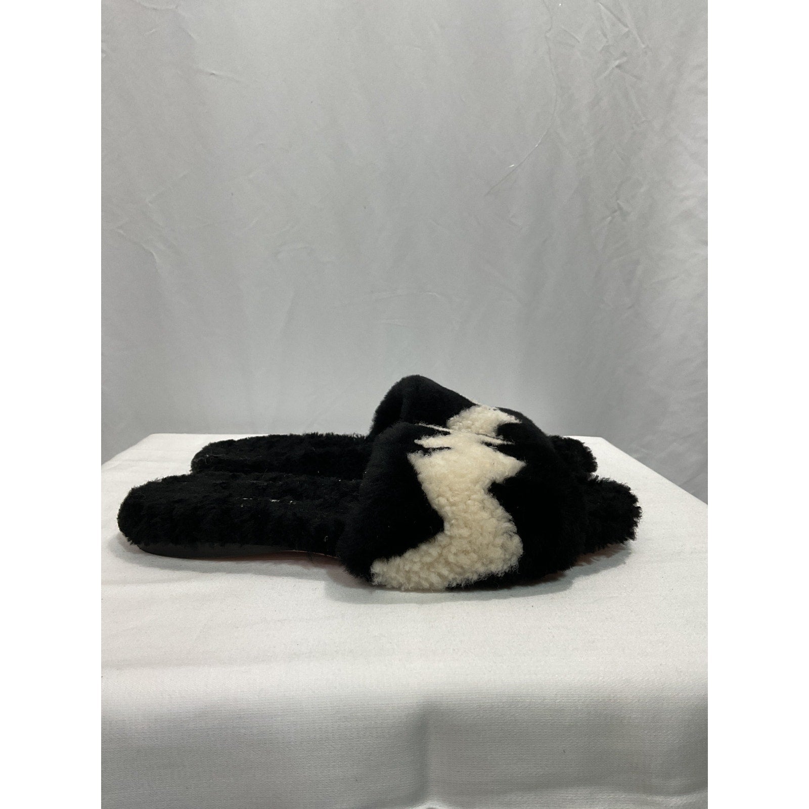 Aquazzura 'Nomade' Black Shearling Chevron Slides Size 6