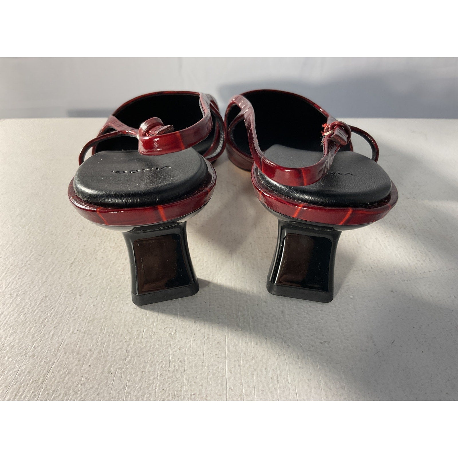 Vince 'Bianca' Red B Flat Size 10