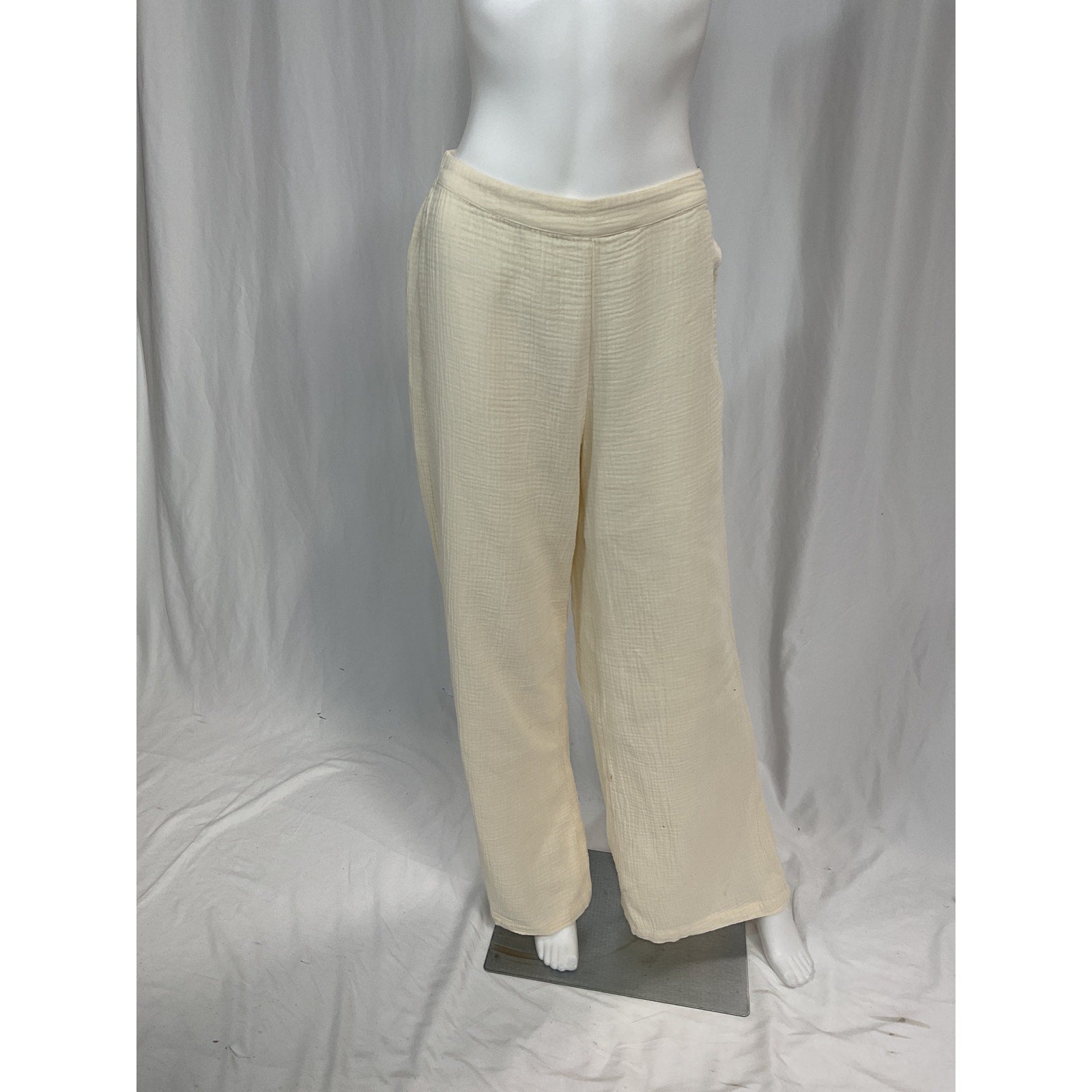 Lspace 'Santos' White Pant Size M - NWT