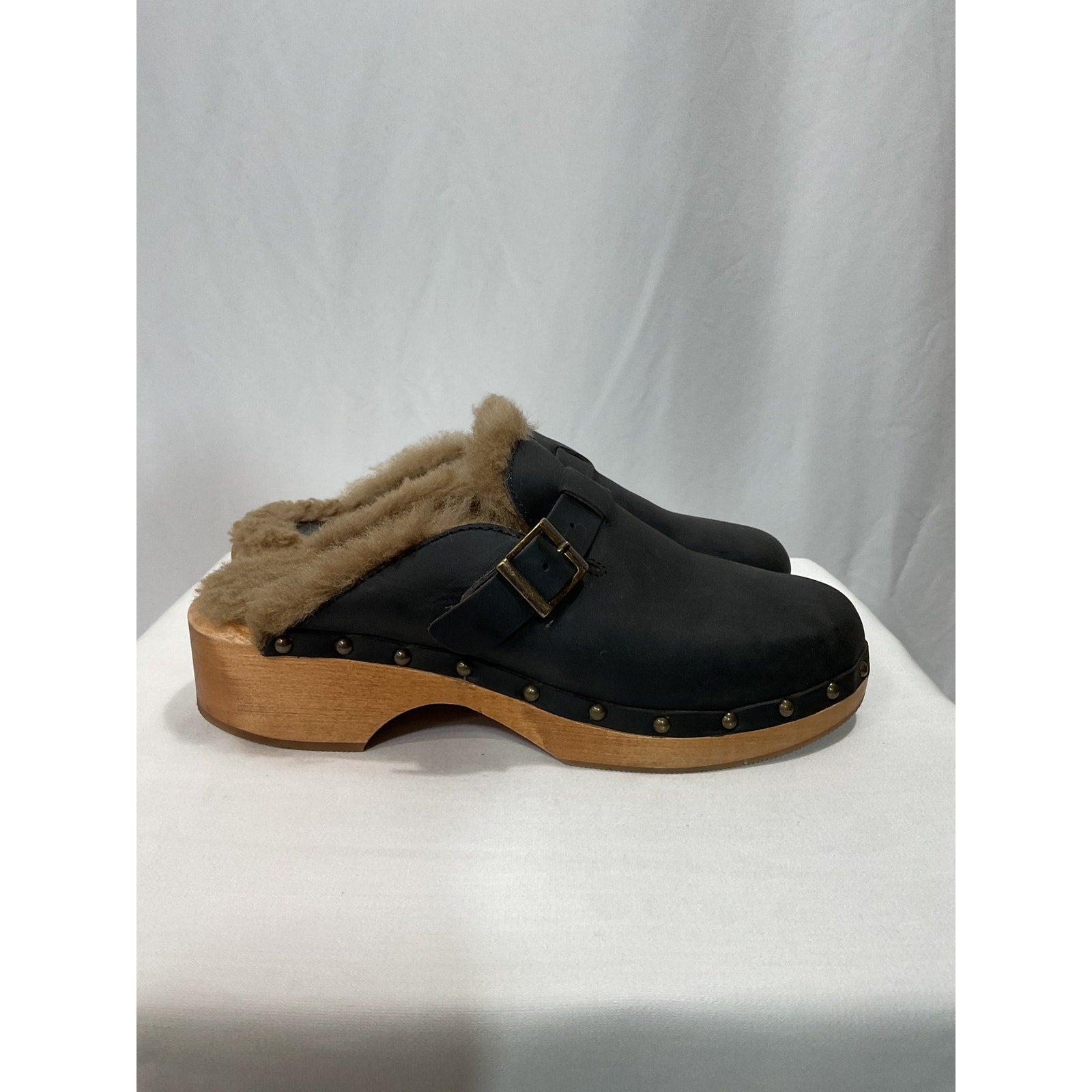 Re/Done '70s' Black Shearling Clogs Size 10