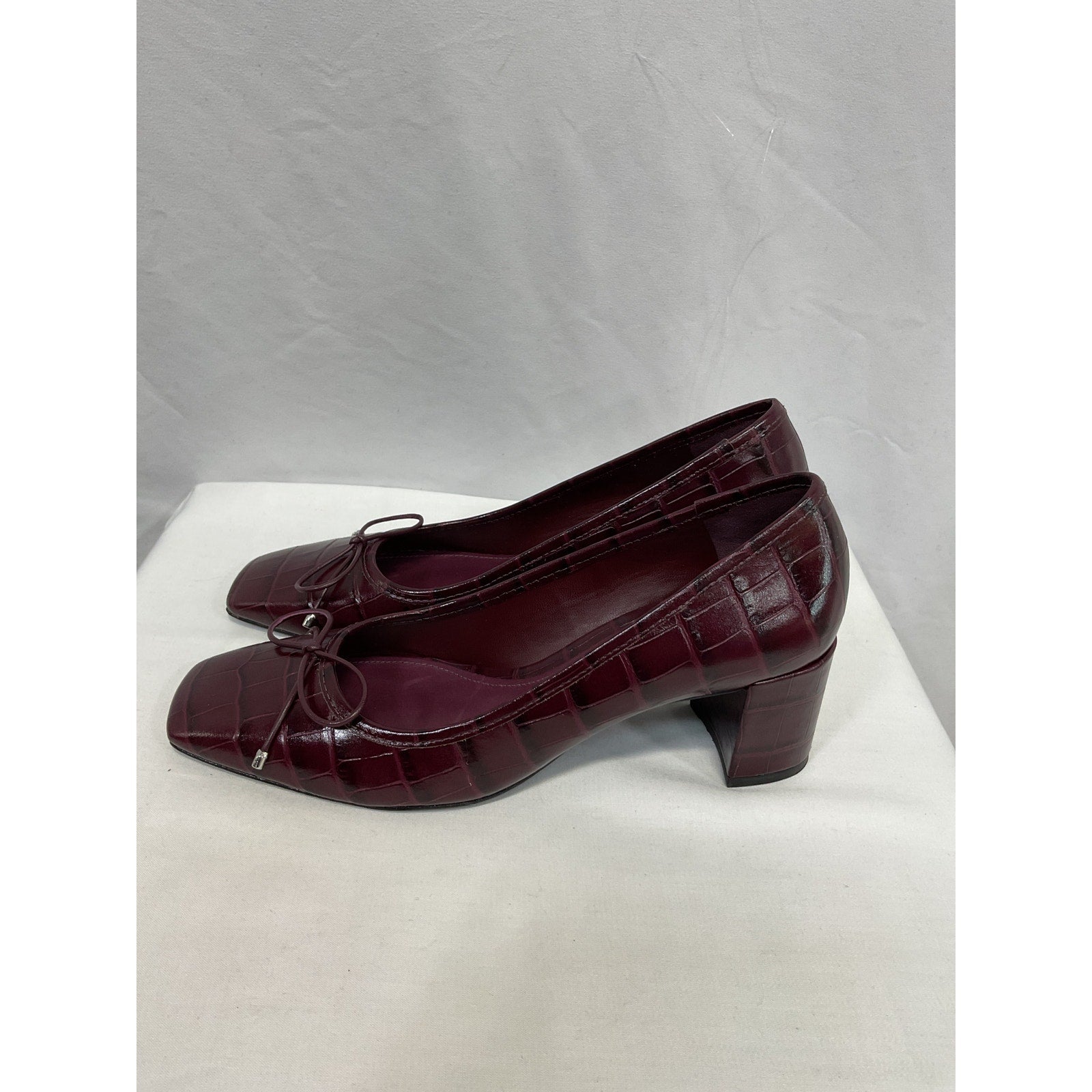 Schutz 'Arissa' Pink Croc Embossed Leather Pump Size 7