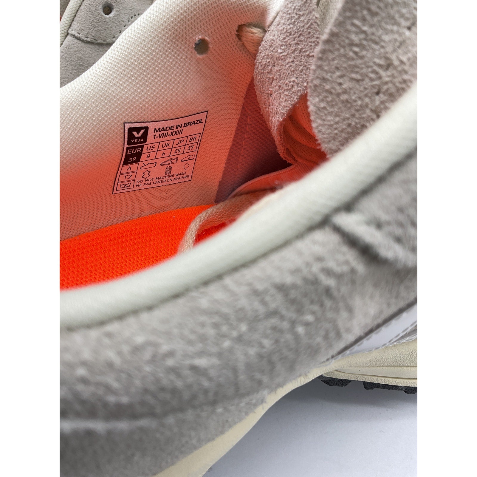Veja 'Venturi' Grey Leather Sneaker Size 8