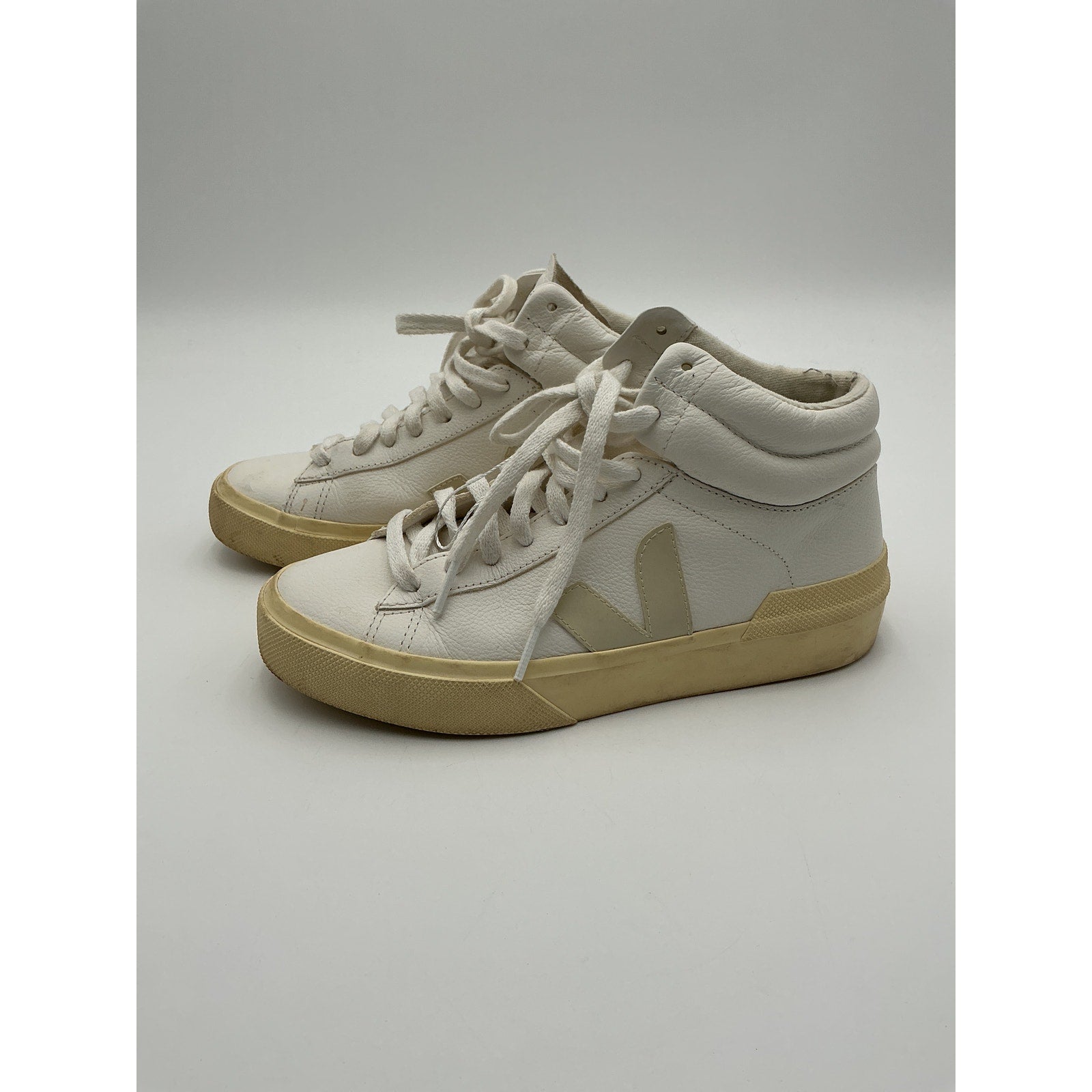 Veja 'Minotaur' White Leather Rubber-Trimmed Leather Sneakers Size 6