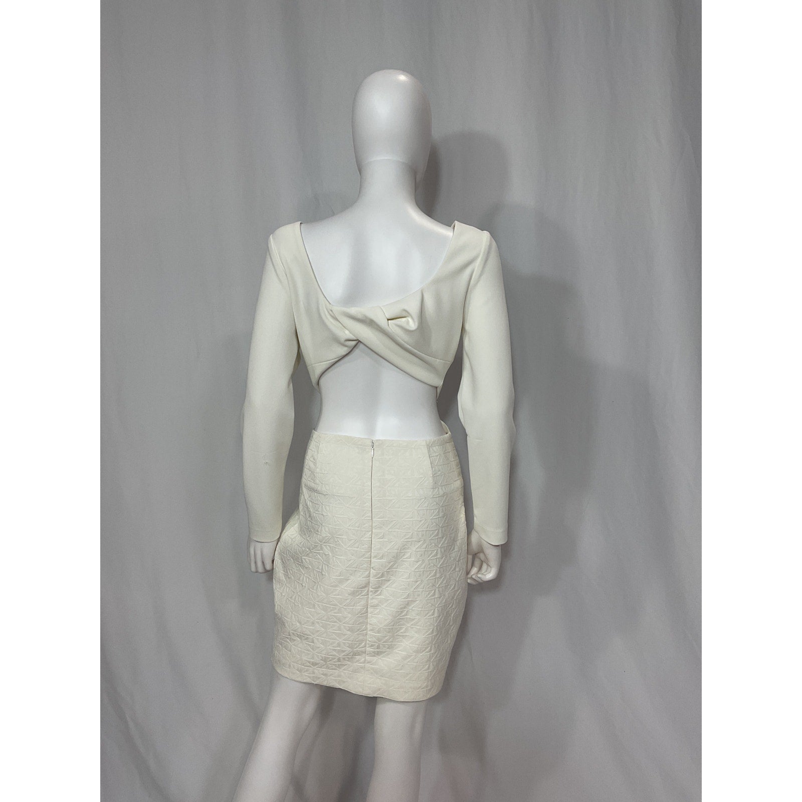 One33 'Social' White Jacquard Crepe Blend Open Back Twist Detail Boatneck Blouse Size 8