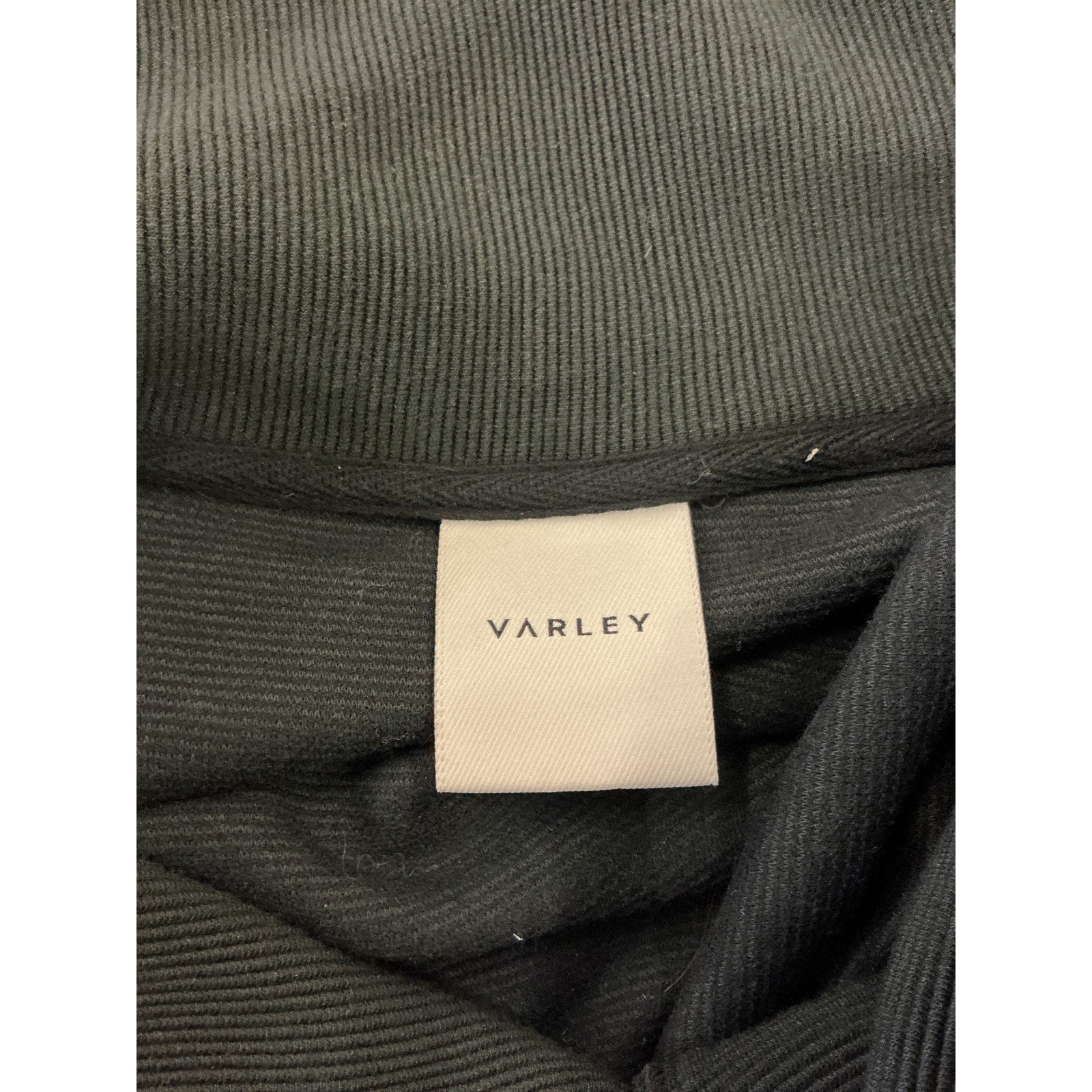 Varley 'Vine' Black Long Sleeve Pullover Size M