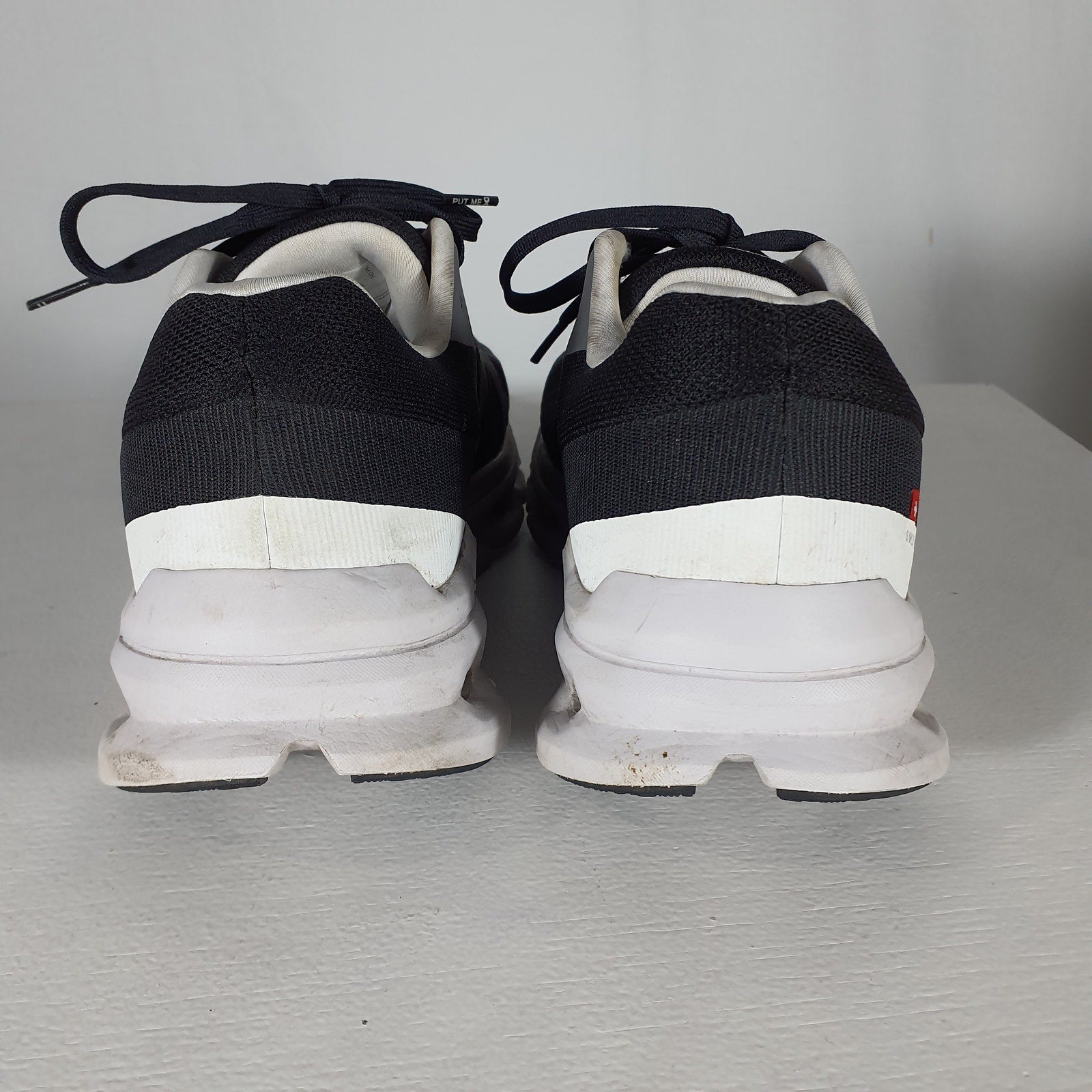 On Cloudrunner Gray Shoe Size 9