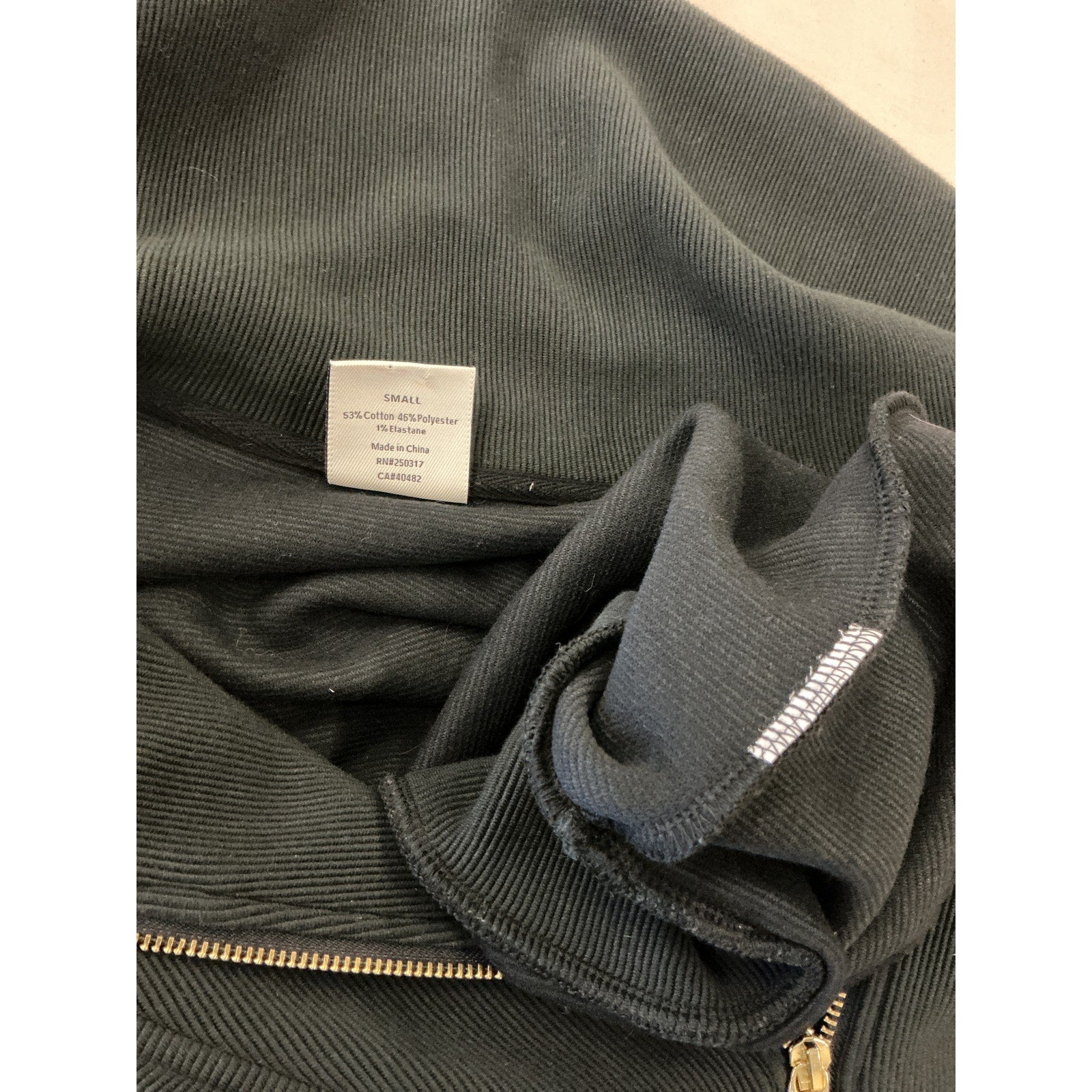 Varley 'Vine' Black Long Sleeve Pullover Size M