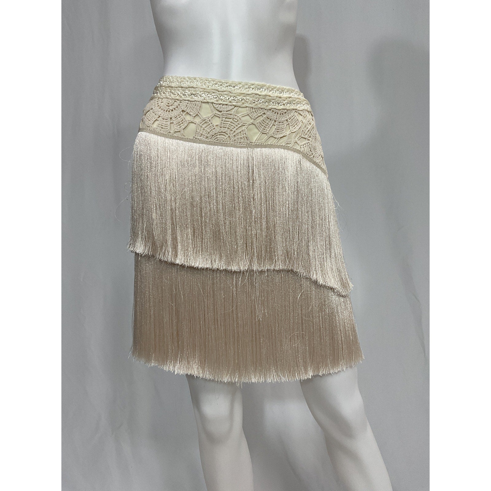 Patbo 'Fringe' White Lace Mini Skirt Size 10 - NWT