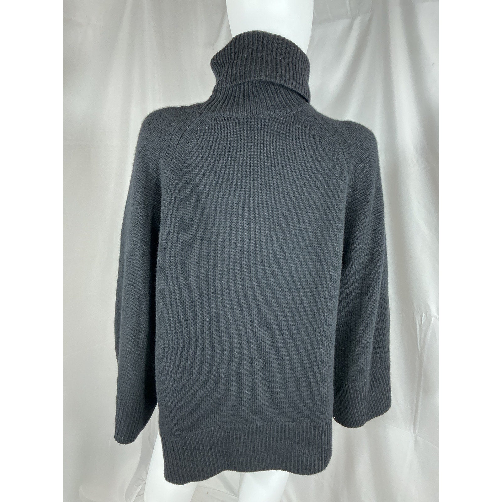 Theory Turtleneck 'Po' Black Sweater Size M