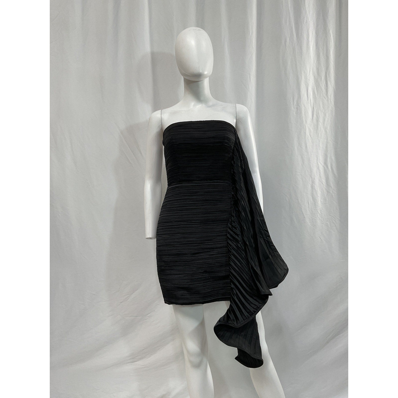 Amur 'Kayleigh' Black Satin Dress Size 4