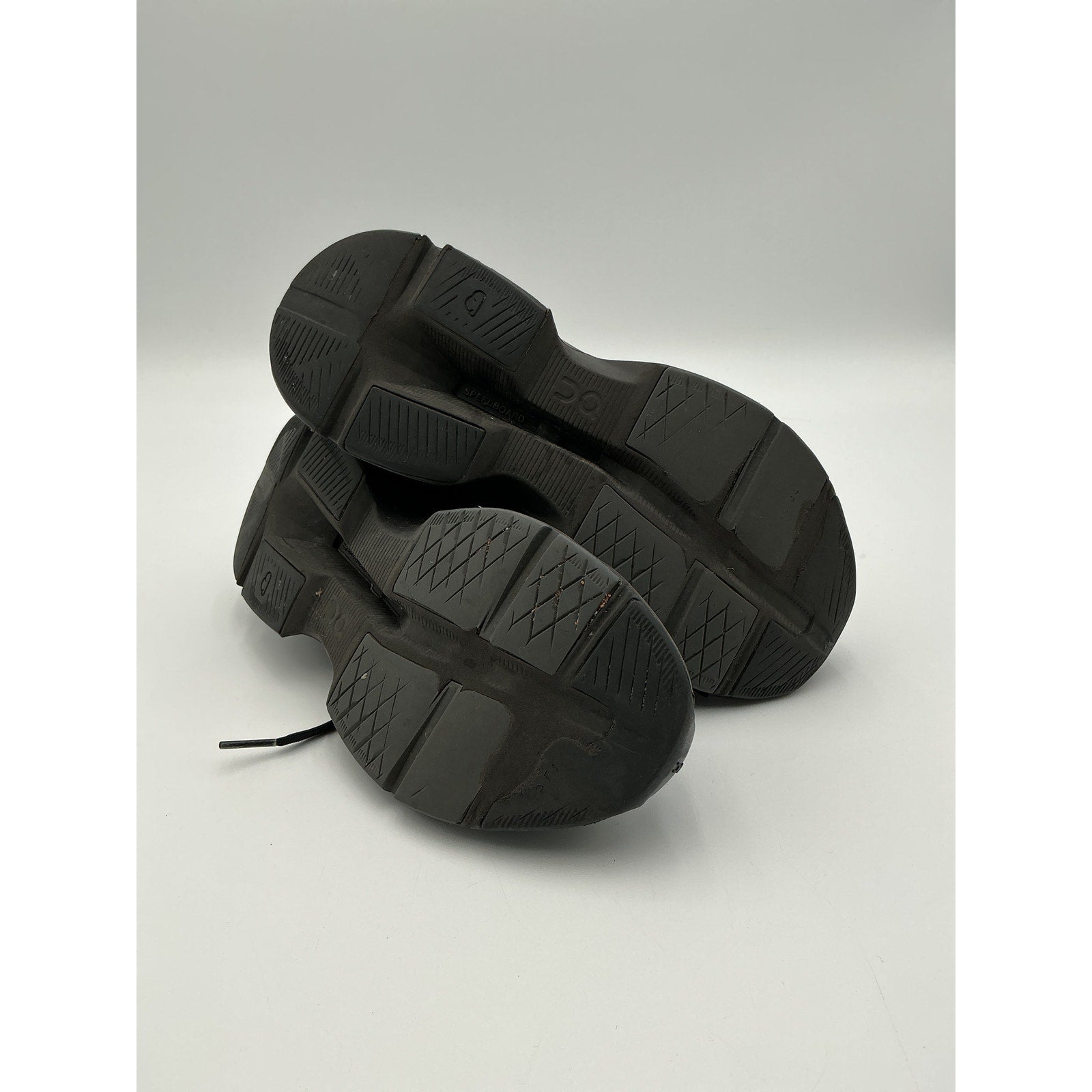 On 'Cloudpulse' Black Sneaker Size 6.5