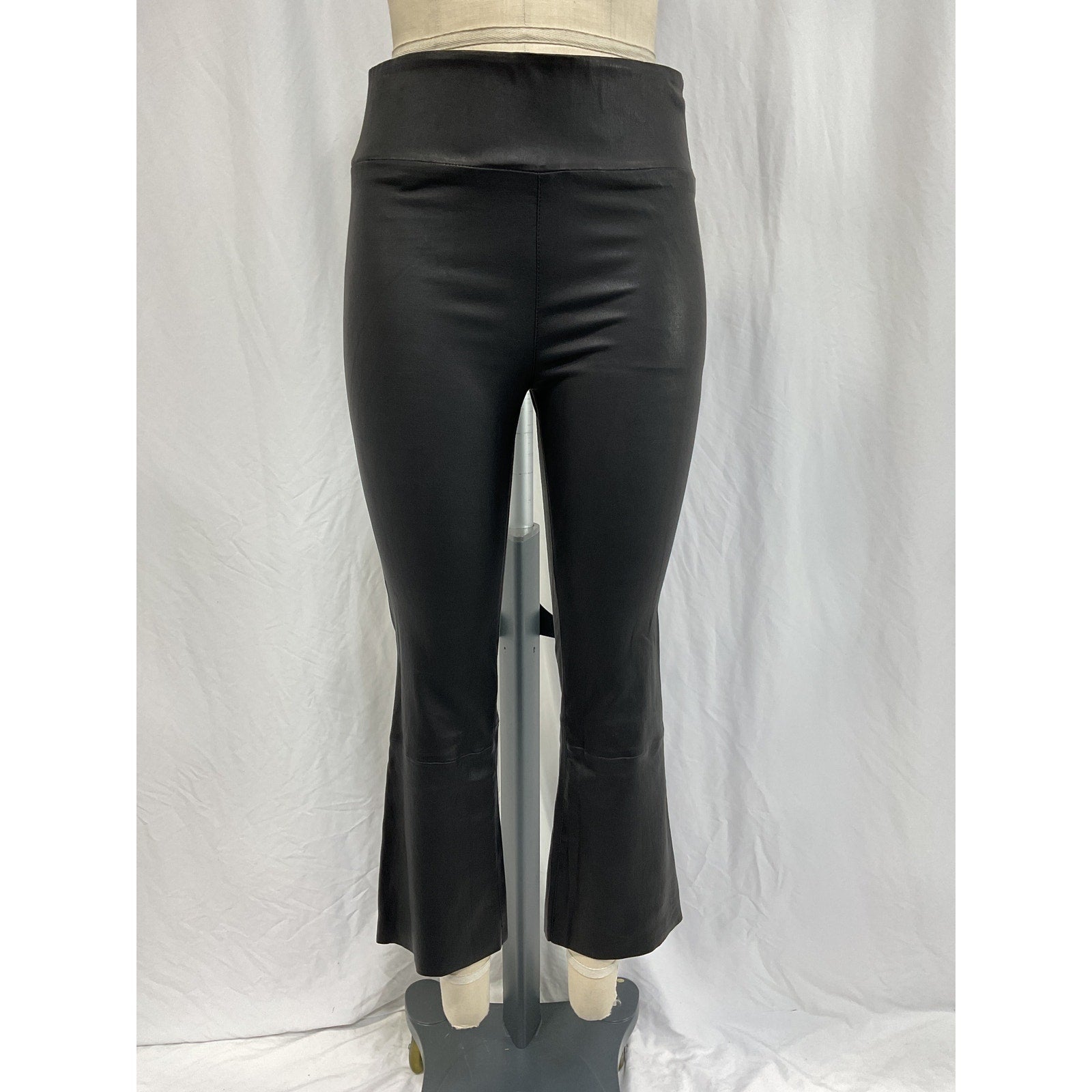Sprwmn Crop Flare Black Leather Legging Size L