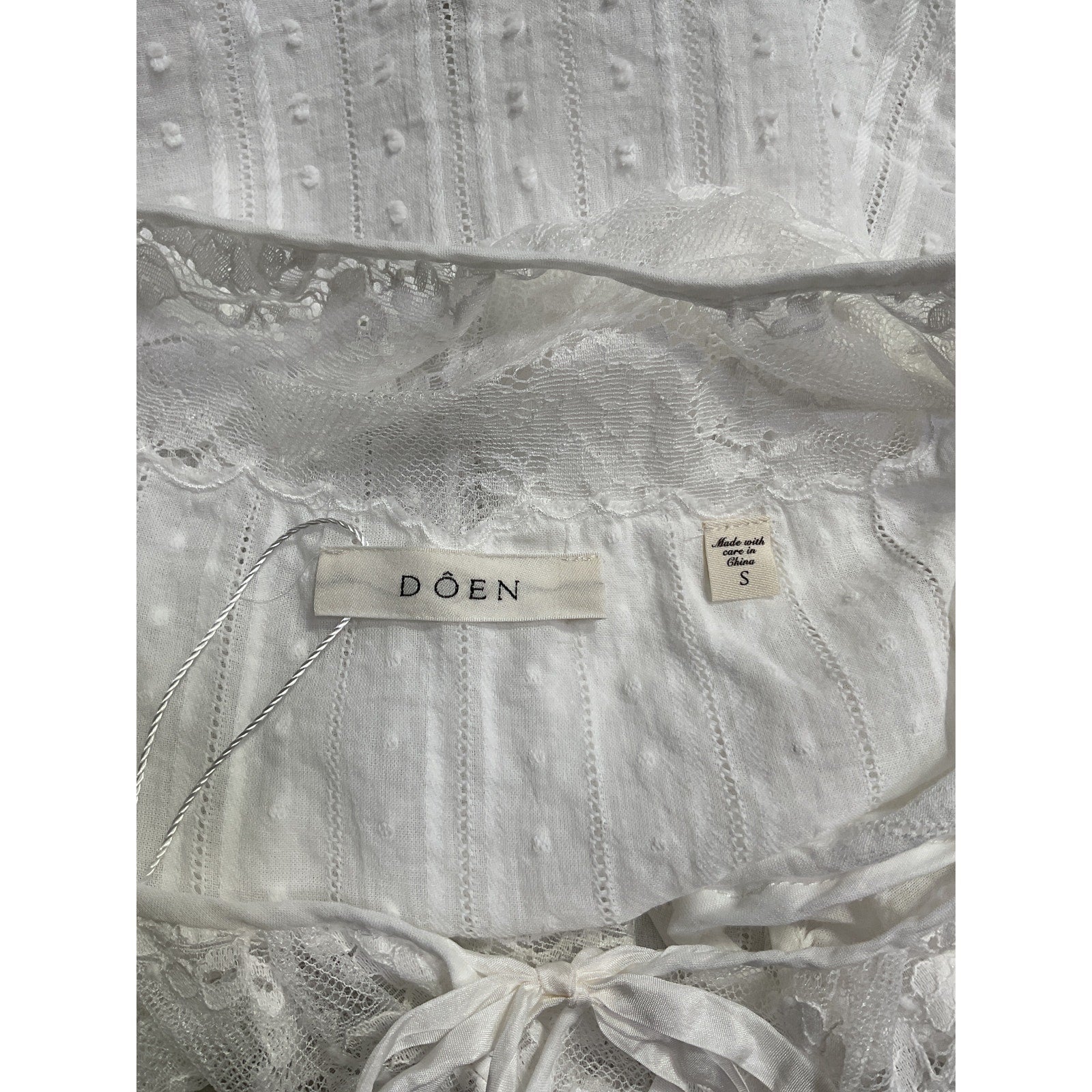 D�en 'Camri' White Top Size S