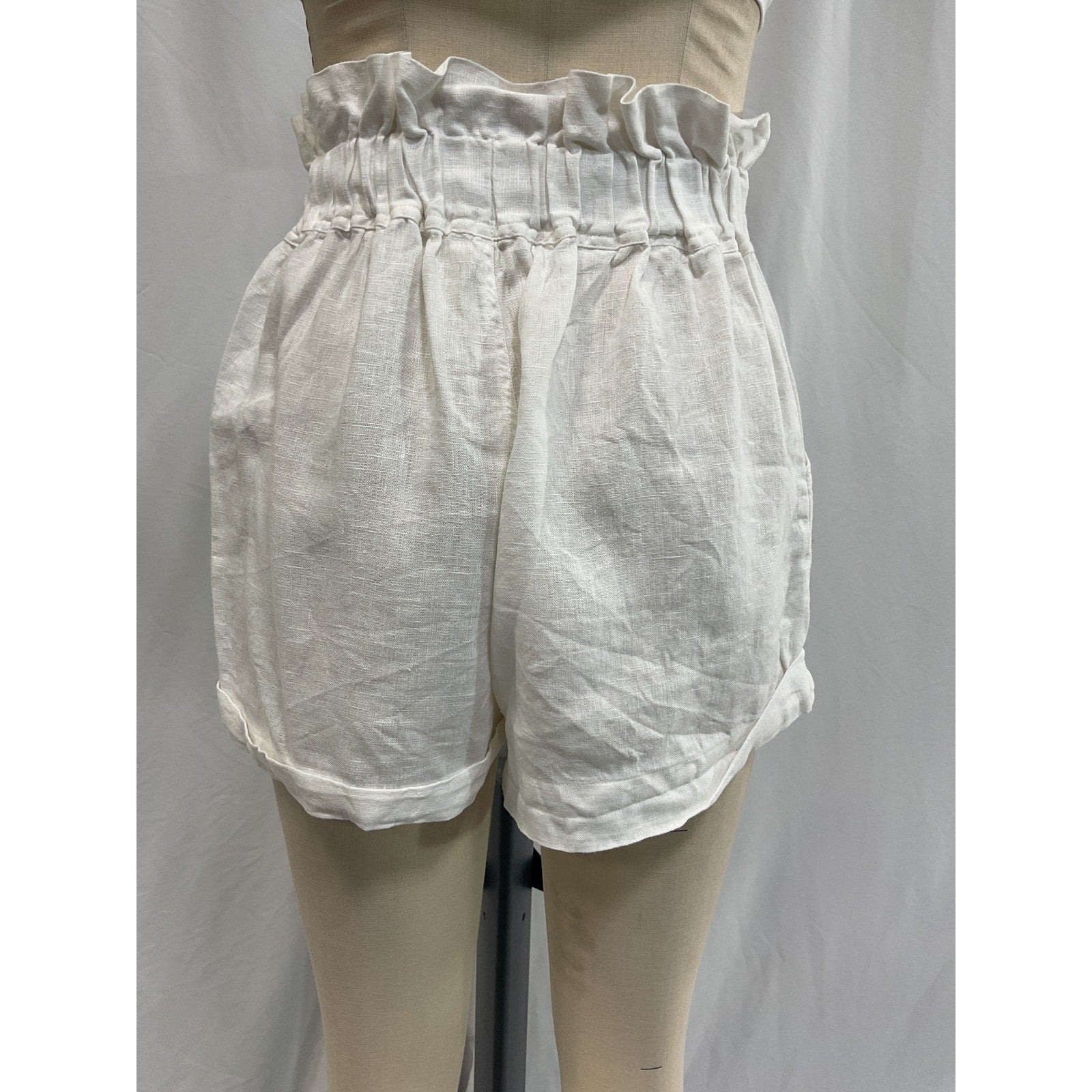 Posse Exclusive White 'Ducky' Oversized Paperbag-Waist Linen Shorts Size S