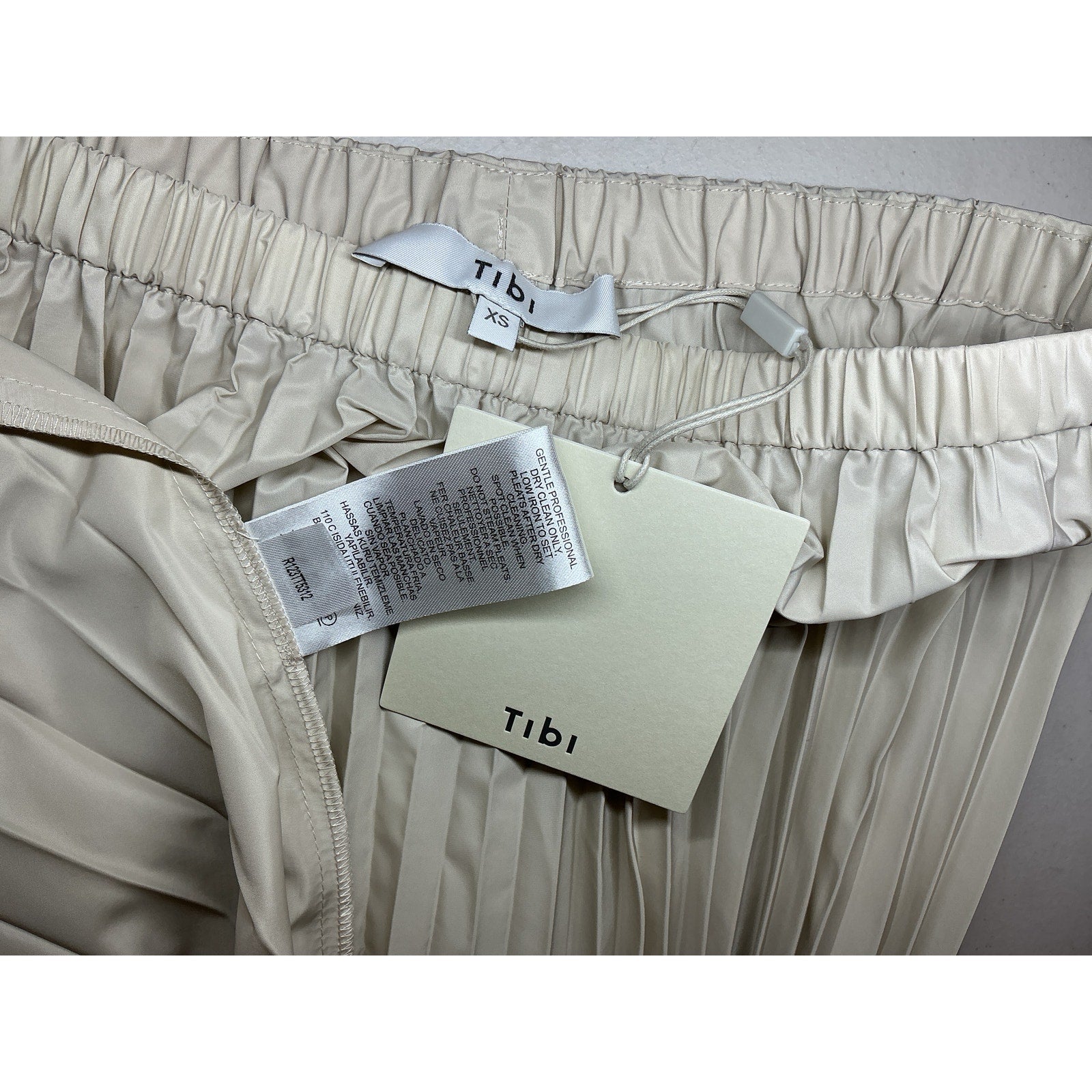 Tibi Italian Sporty Nylon White Polyester Sunray Pleated Pullon Skirt Size XS - NWT