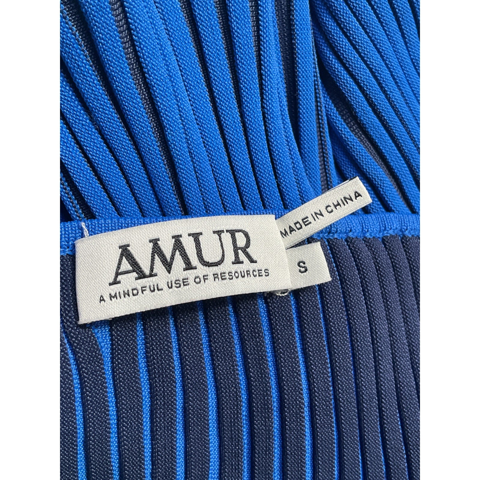 Amur 'Levona' Blue Cut Out Top Size S