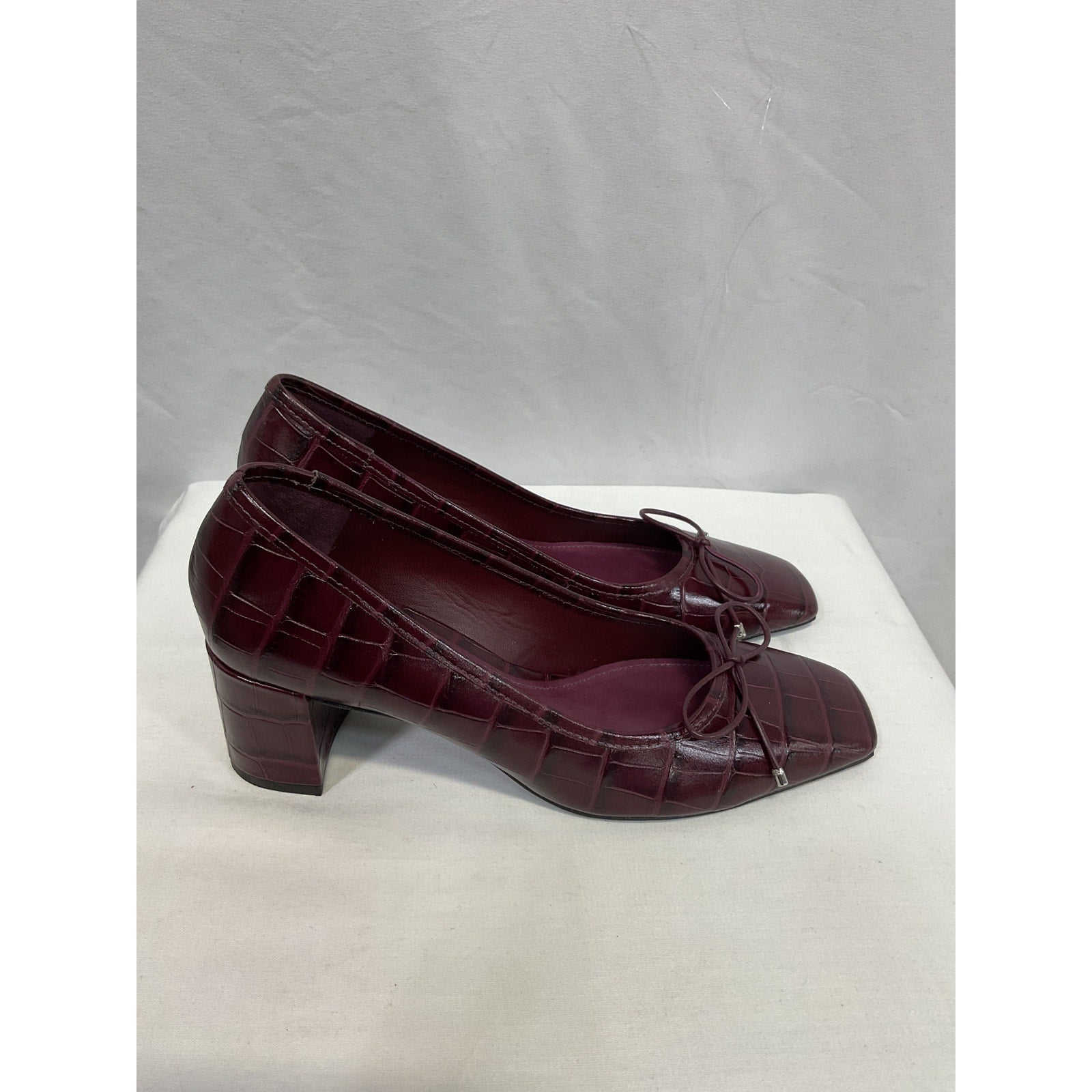 Schutz 'Arissa' Pink Croc Embossed Leather Pump Size 7