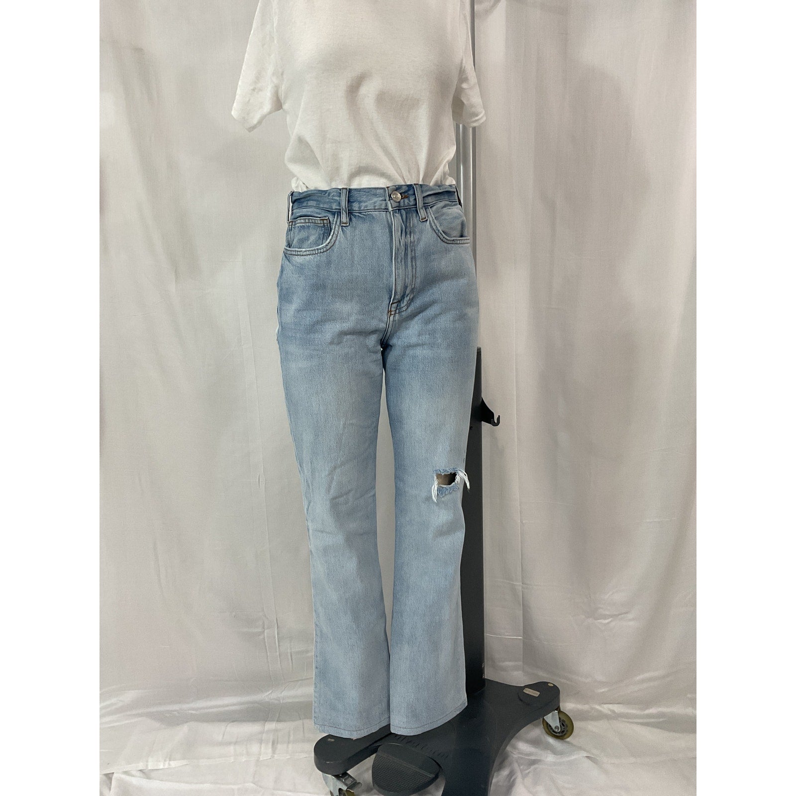 Frame 'Le Jane' Blue Denim Distressed Jeans Size 28